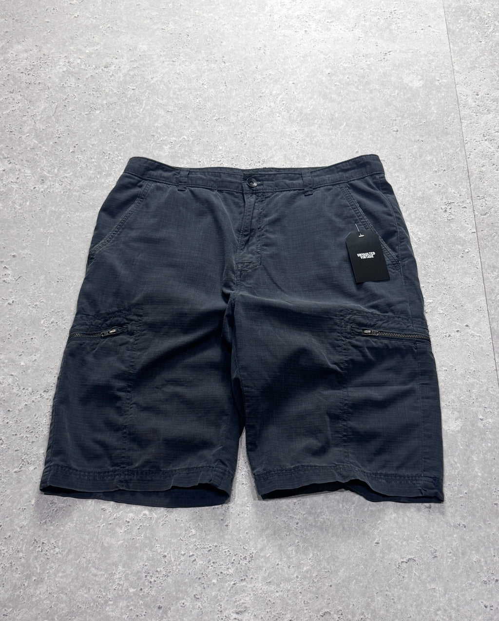 Vintage 2000s Calvin Klein Cargo Dress Shorts (34”)