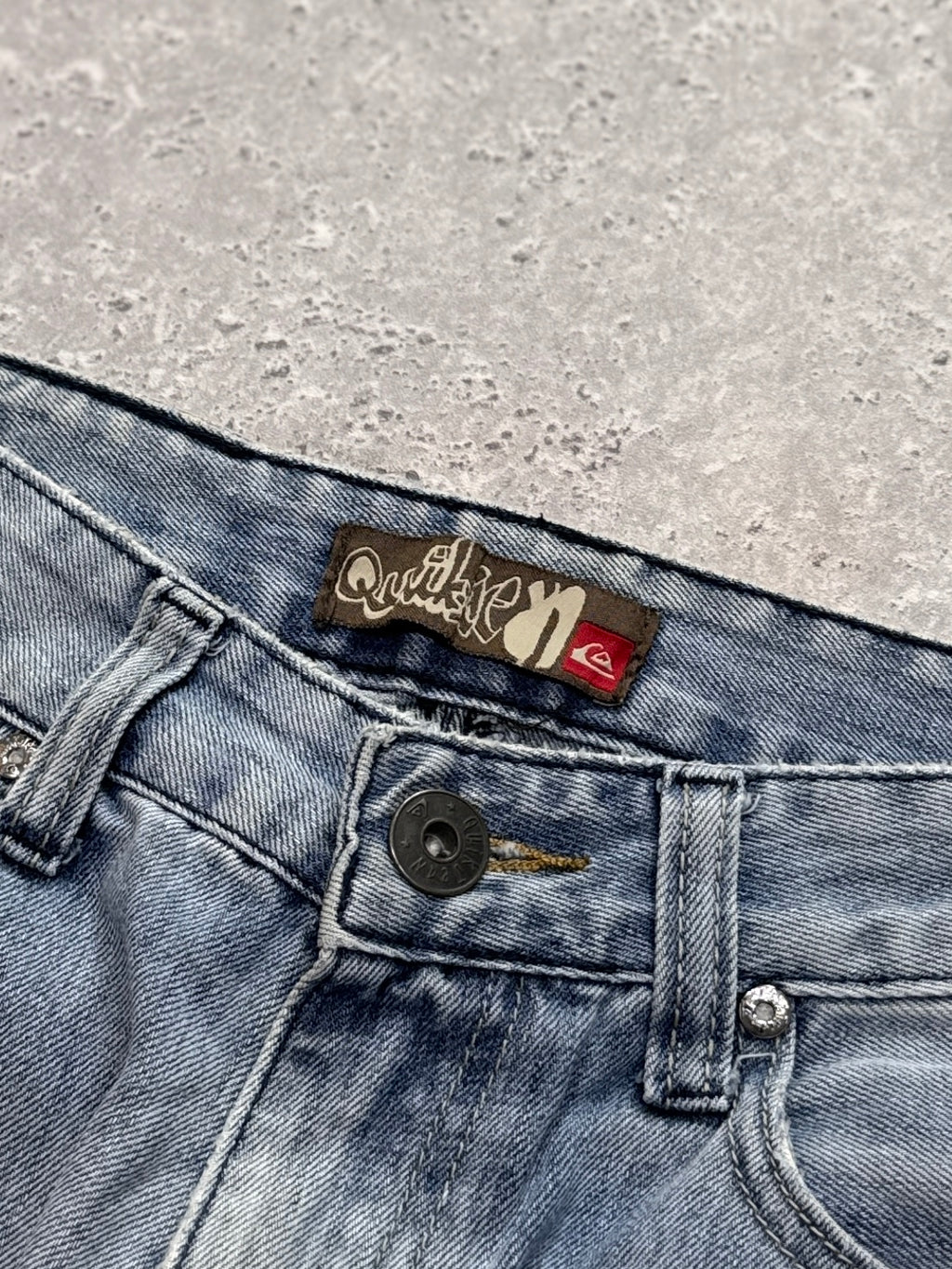 Vintage Y2K Quiksilver Denim Jorts (28")