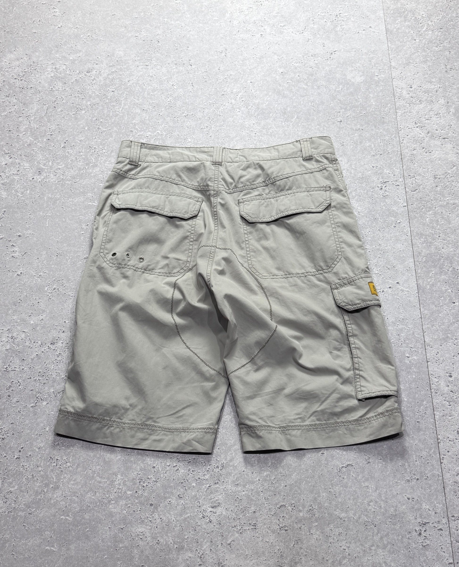 Vintage Y2K Utility Cargo Shorts (32”)