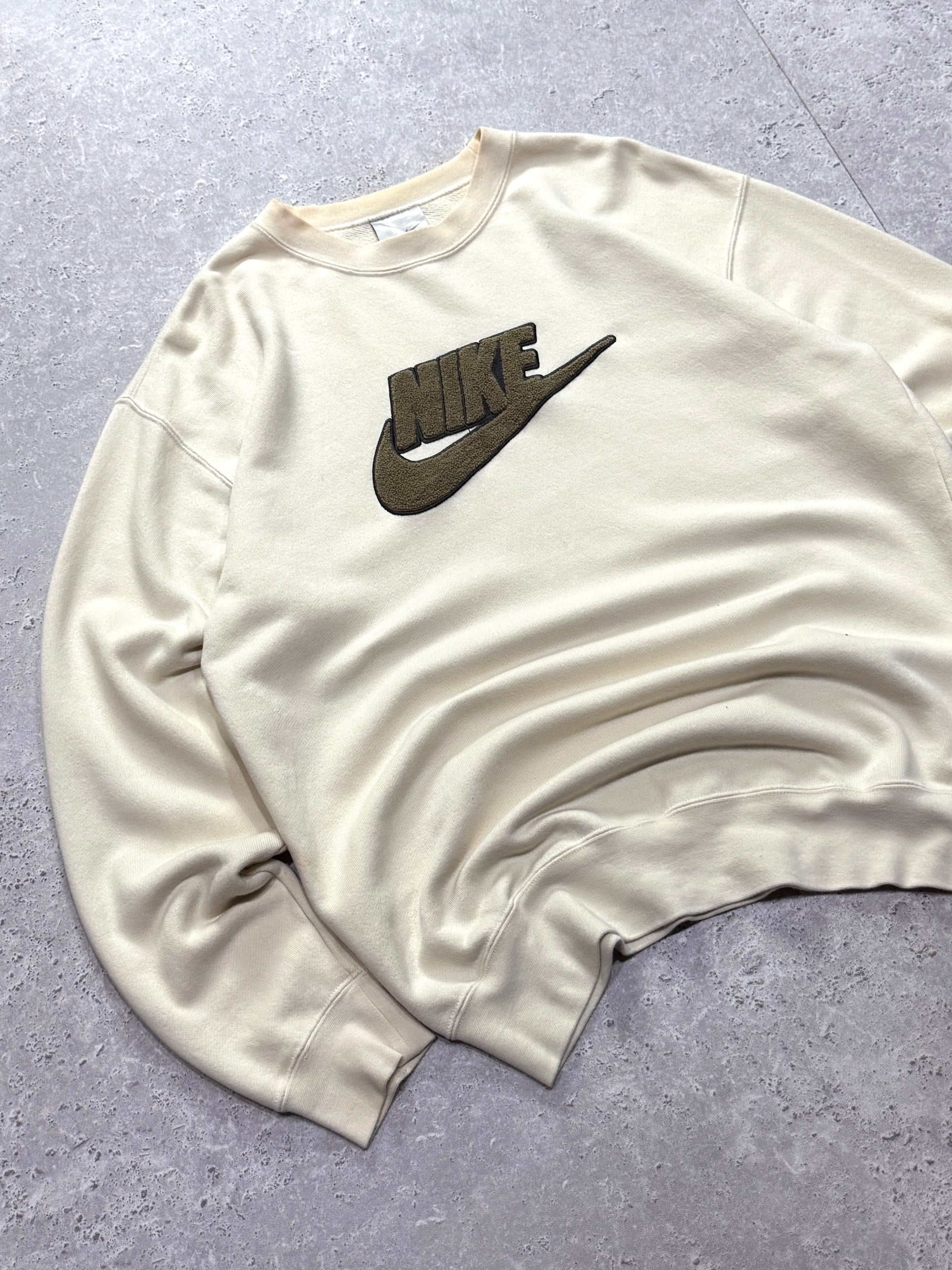 Vintage 2000s Nike Puff Print Spellout Sweater (L)