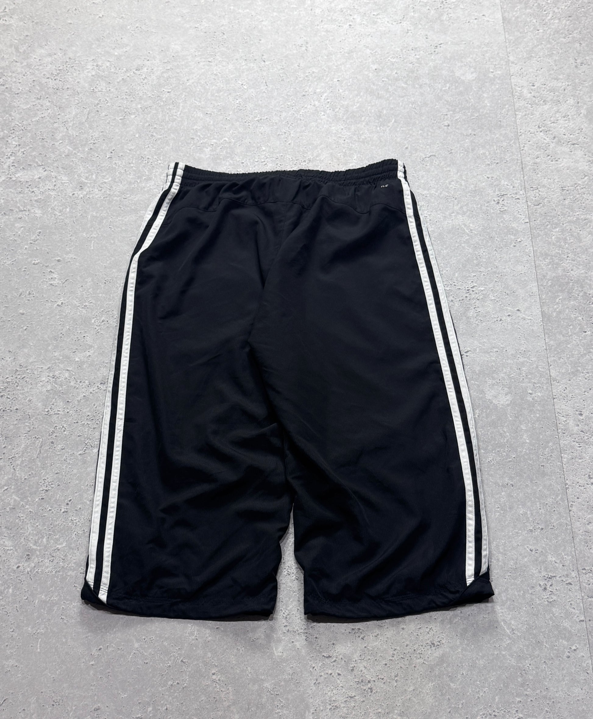 Vintage 2000s Adidas Adjustable 3/4 Track Shorts (M)