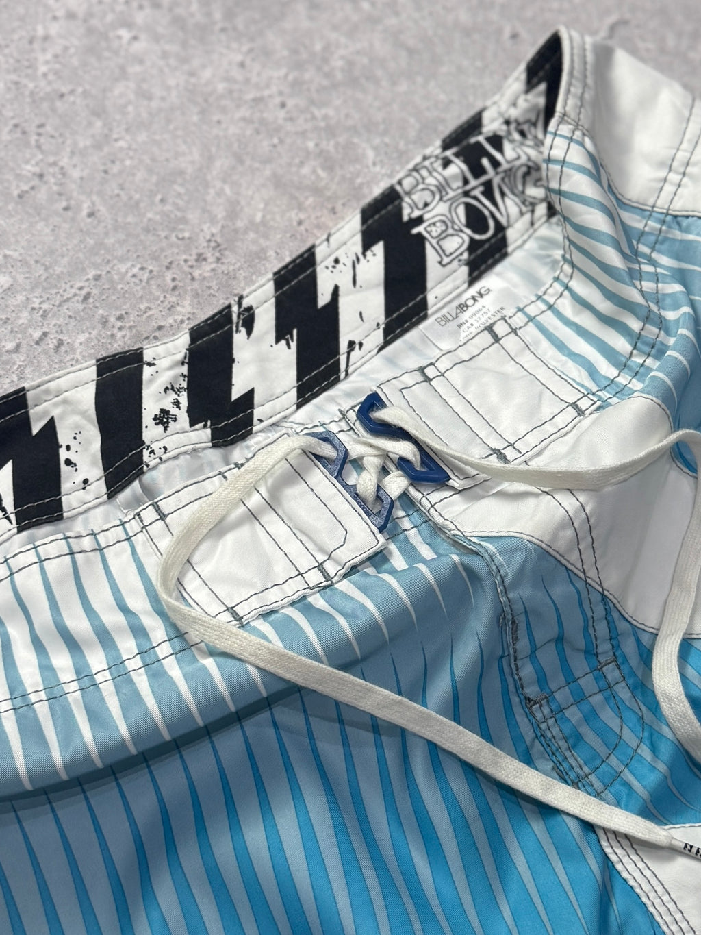 Vintage 2000s Billabong Boardshorts (34")