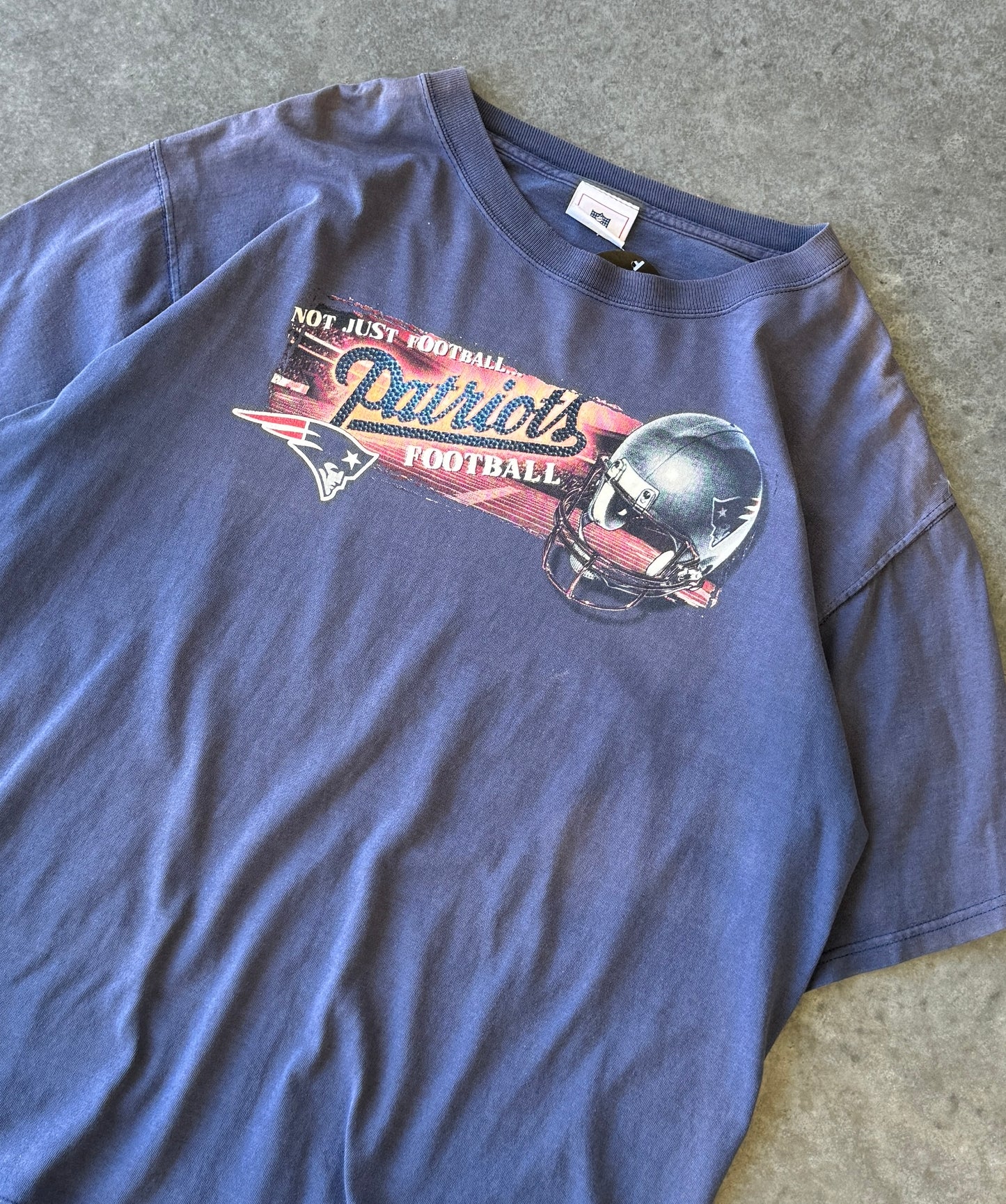 Vintage 00s Patriots NFL Tee (XL)