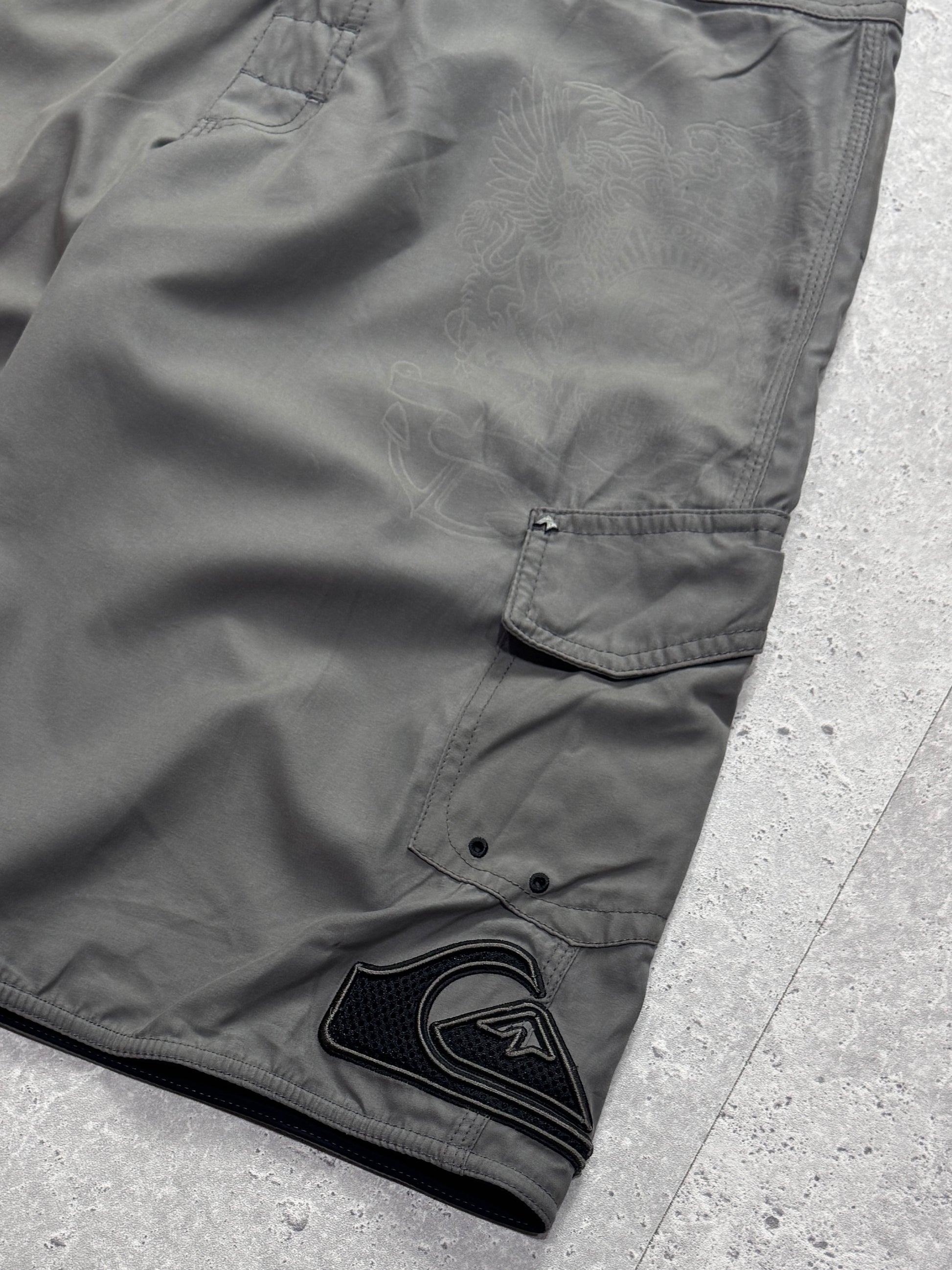 Vintage 90s Quiksilver Velcro Boardshorts (32”)