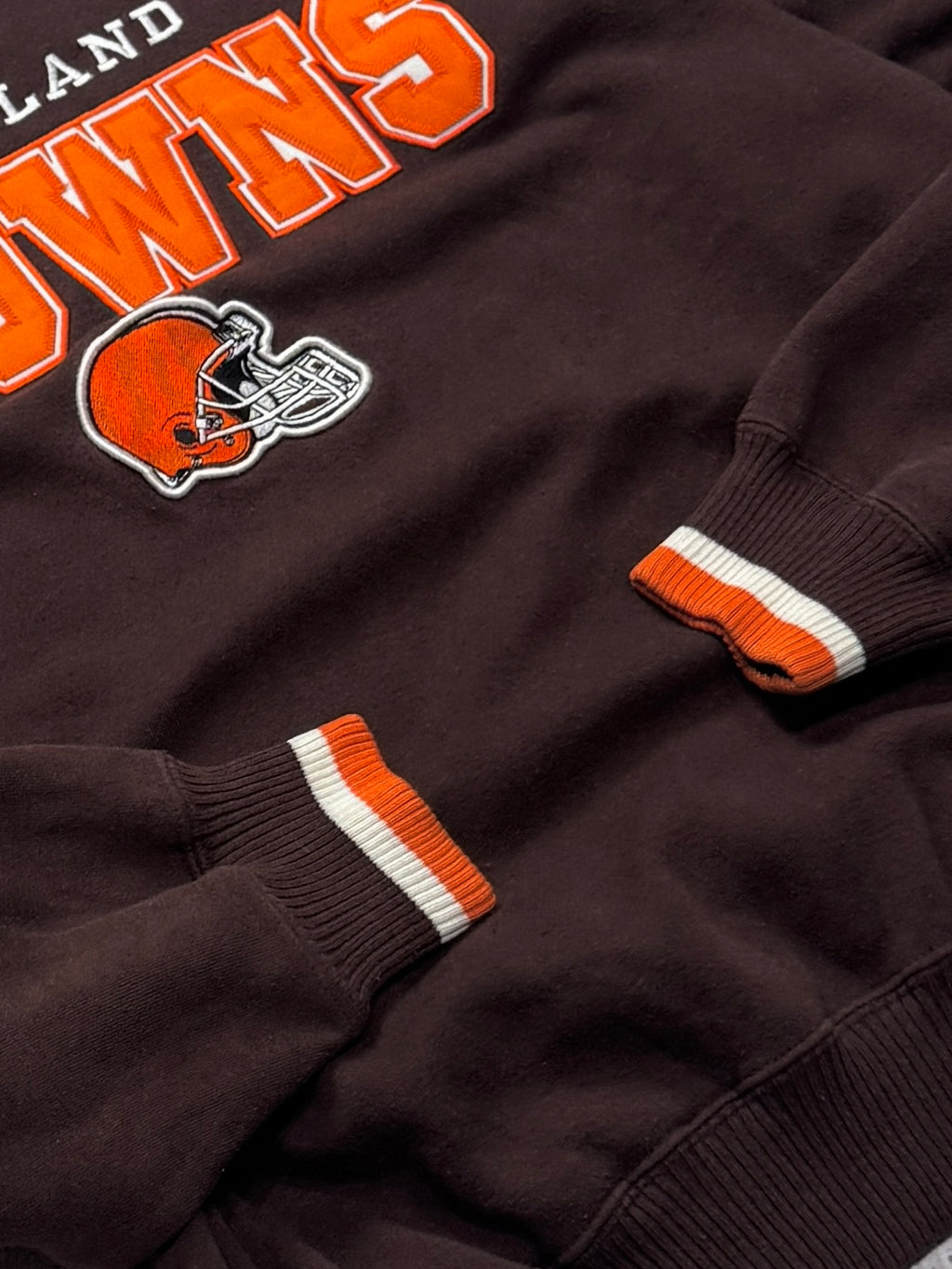 Vintage 90s Cleveland Browns NFL Embroidered Sweater (L)