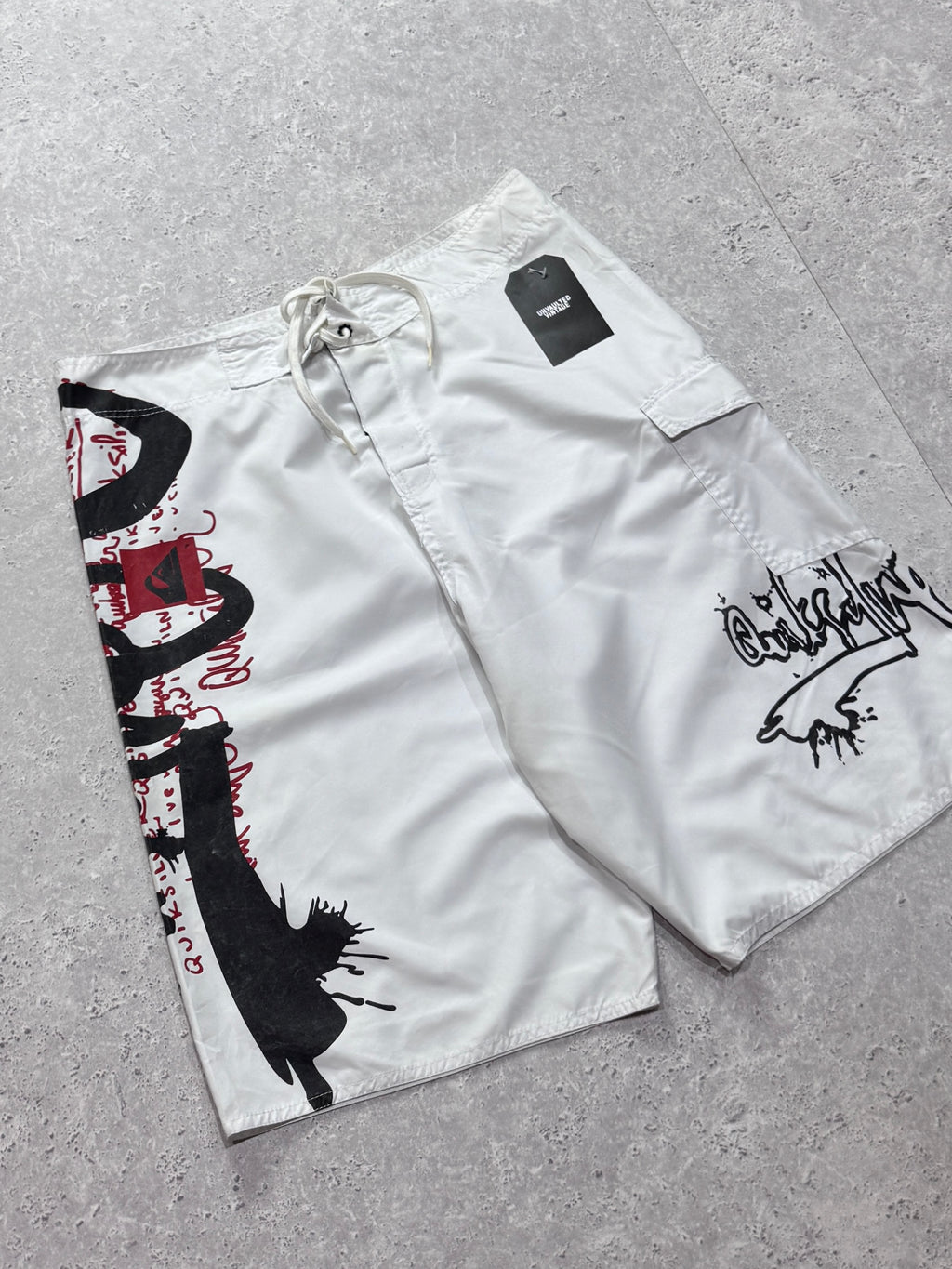Vintage Y2K Quiksilver Boardshorts (32”)