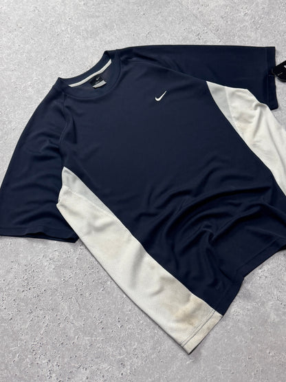 Vintage 2000s Nike Essential Training Tee (L)