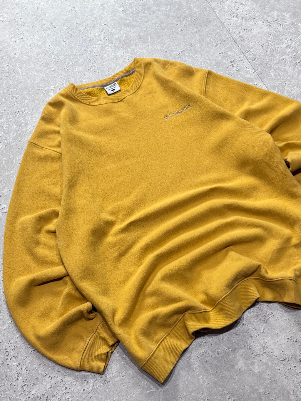 Vintage 2000s Columbia Embroidered Sweater (XL)