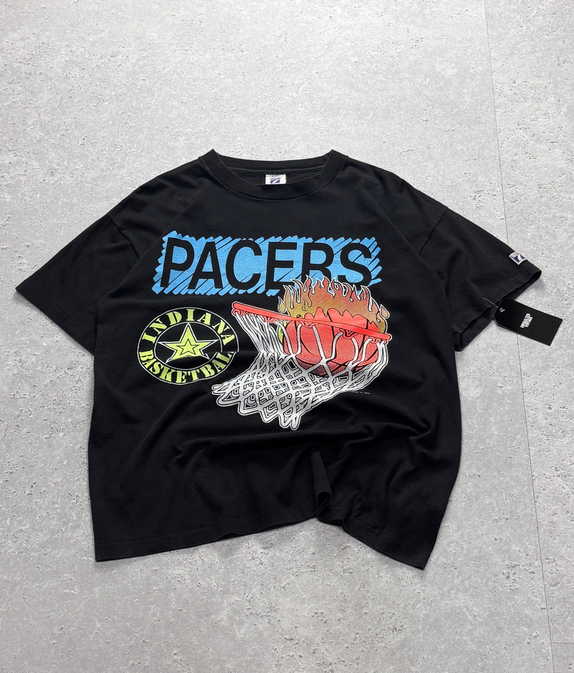 Vintage 90s Indiana Pacers NBA Logo Tee (L)