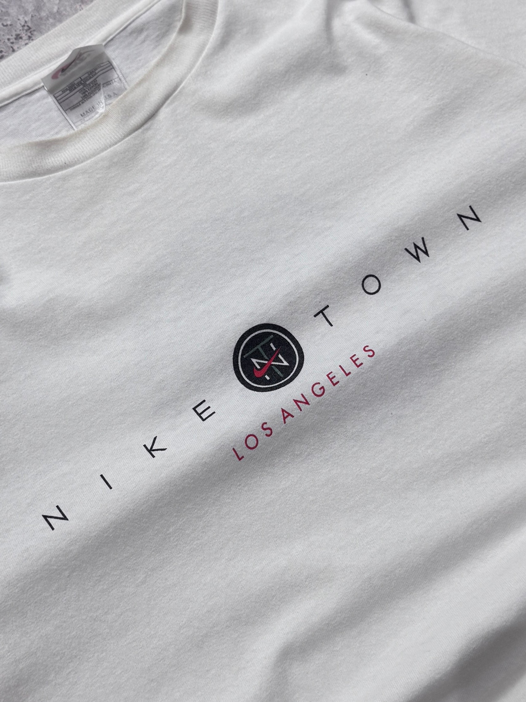 Vintage 90s Nike Town Los Angeles Tee (XL)