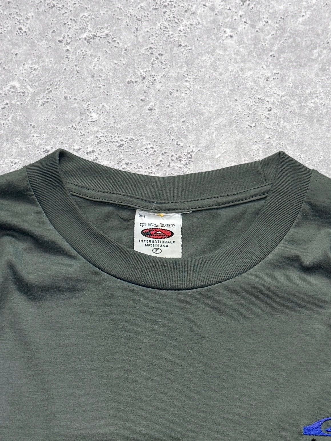 Vintage 90s Quiksilver Embroidered Tee (L)