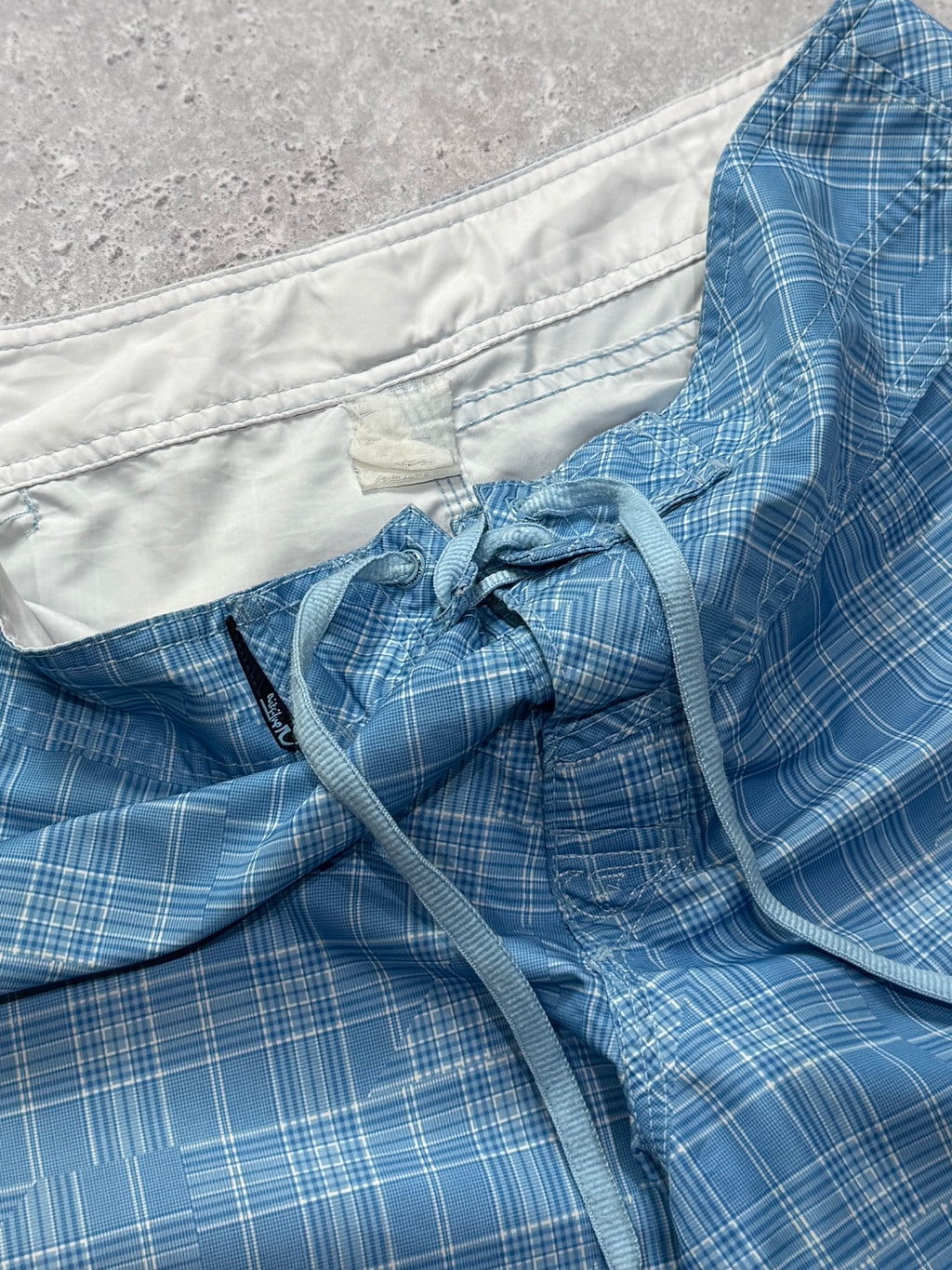 Vintage 2000s Quiksilver Plaid Boardshorts (32")