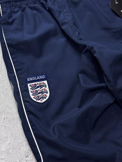 Vintage 2000s Umbro X England Football 3/4 Track Shorts (S)