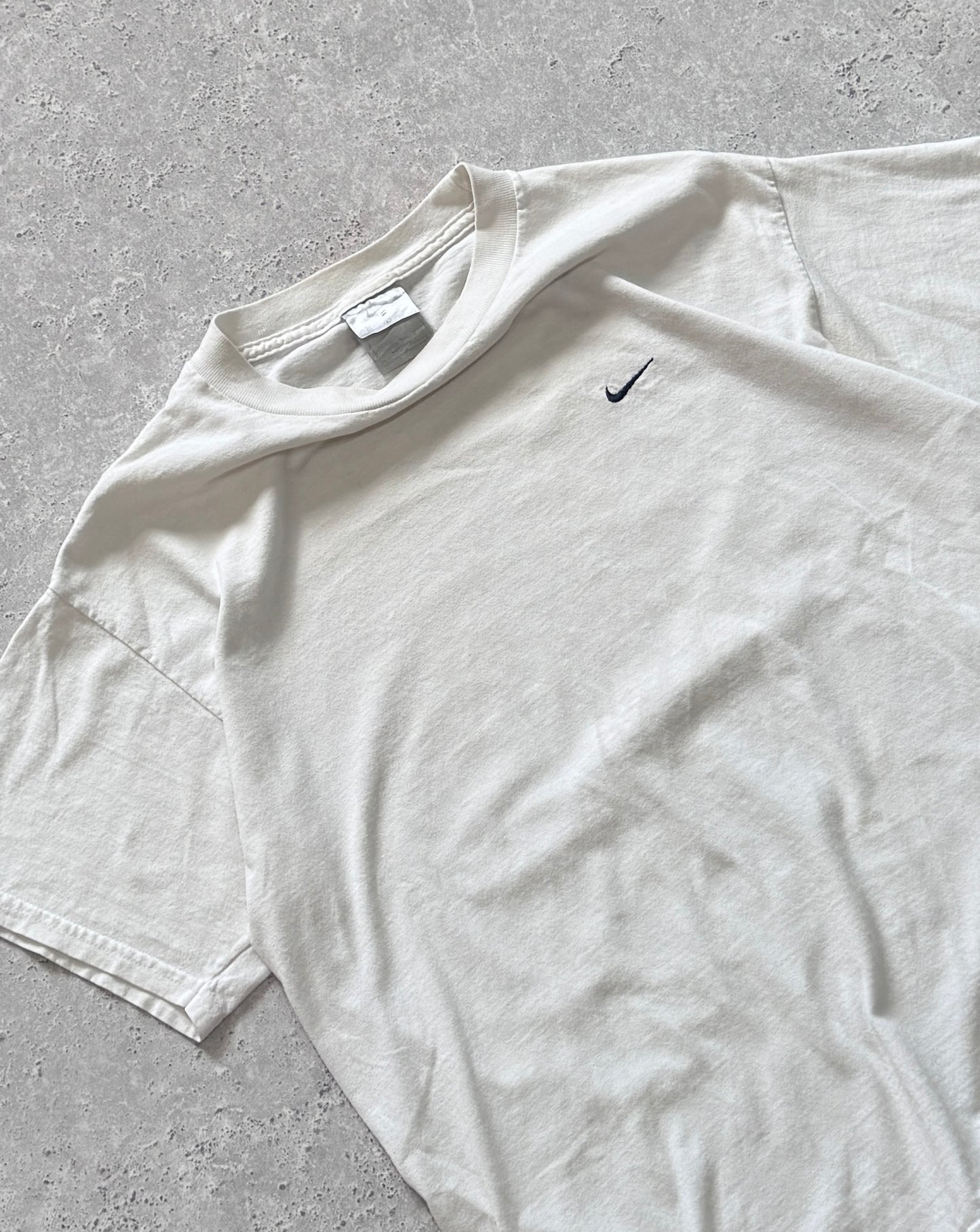 Vintage 00s Nike Essential Tee (M)