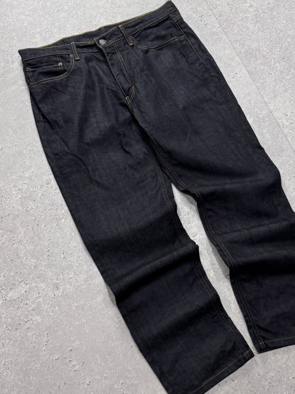 Vintage 2000s Levi’s Raw Denim Jeans (36”)