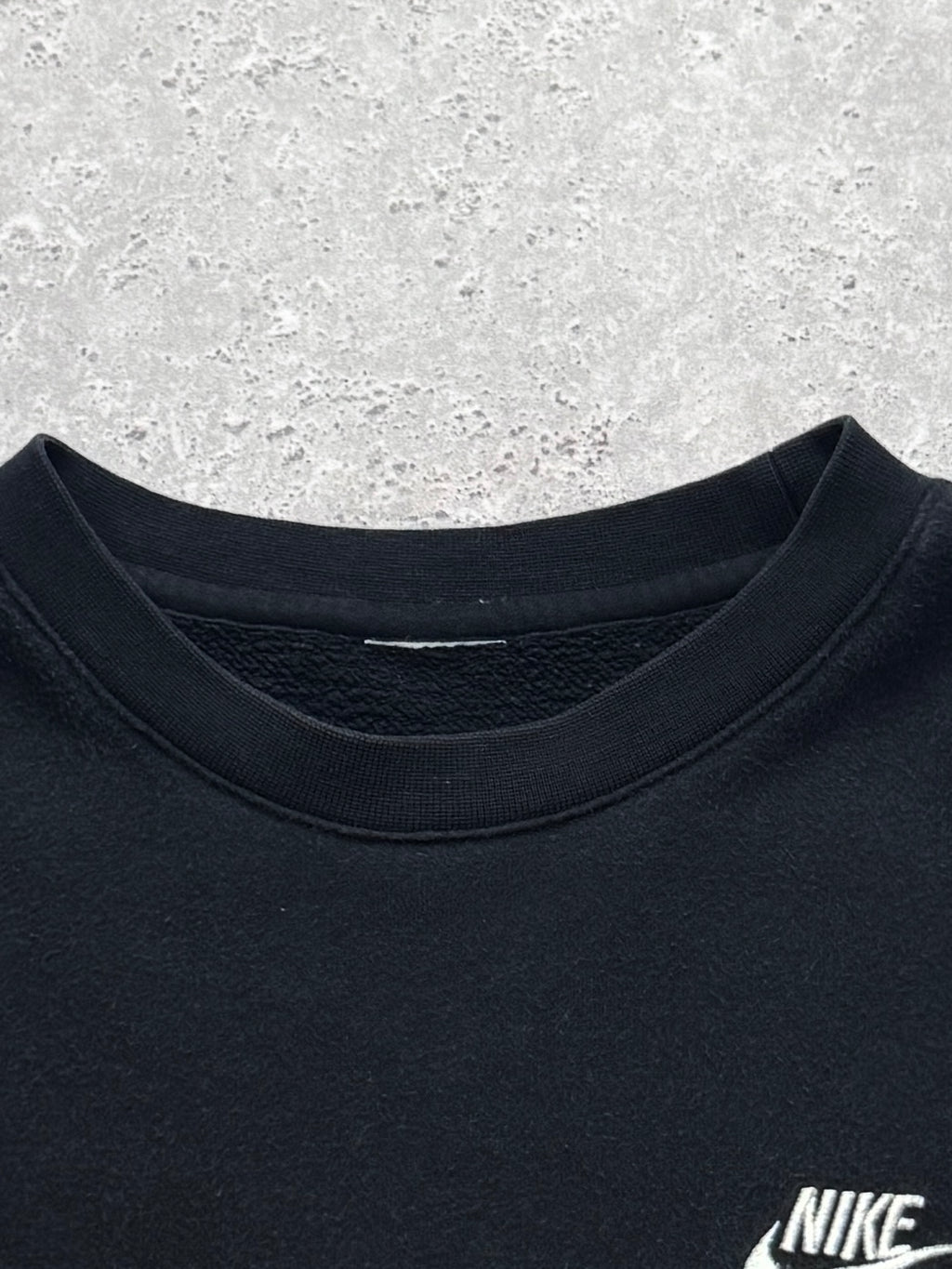 Vintage 2000s Nike Essential Sweater (L)