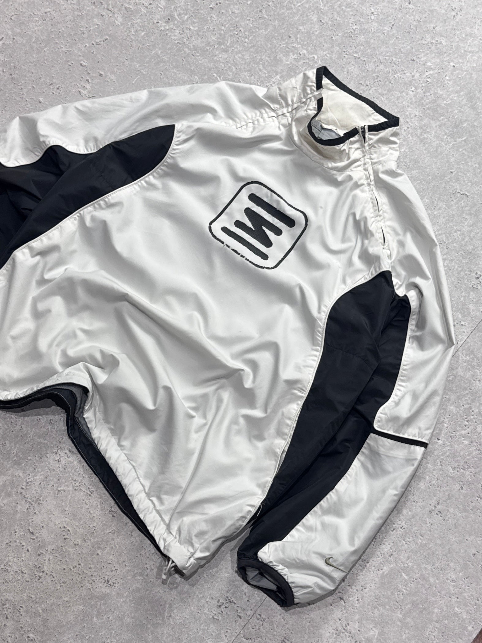 Vintage 2000s Nike Shox Windbreaker Jacket (L)