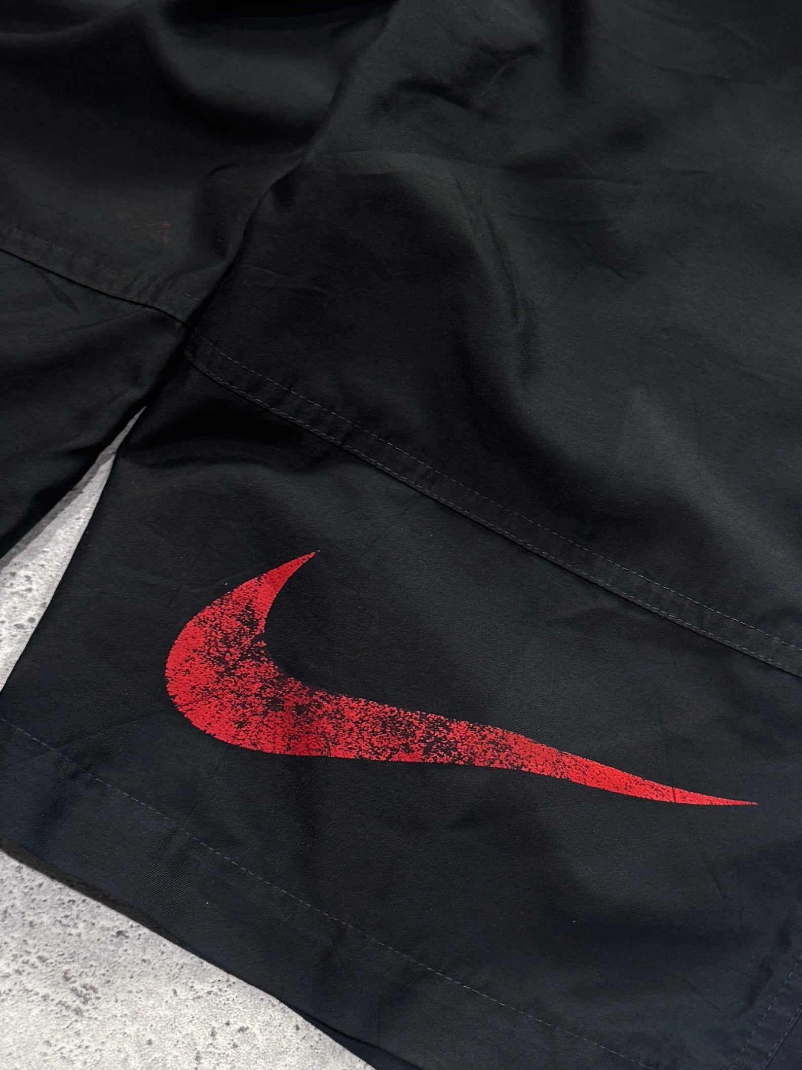 Vintage 2000s Nike Adjustable 3/4 Track Shorts (L)