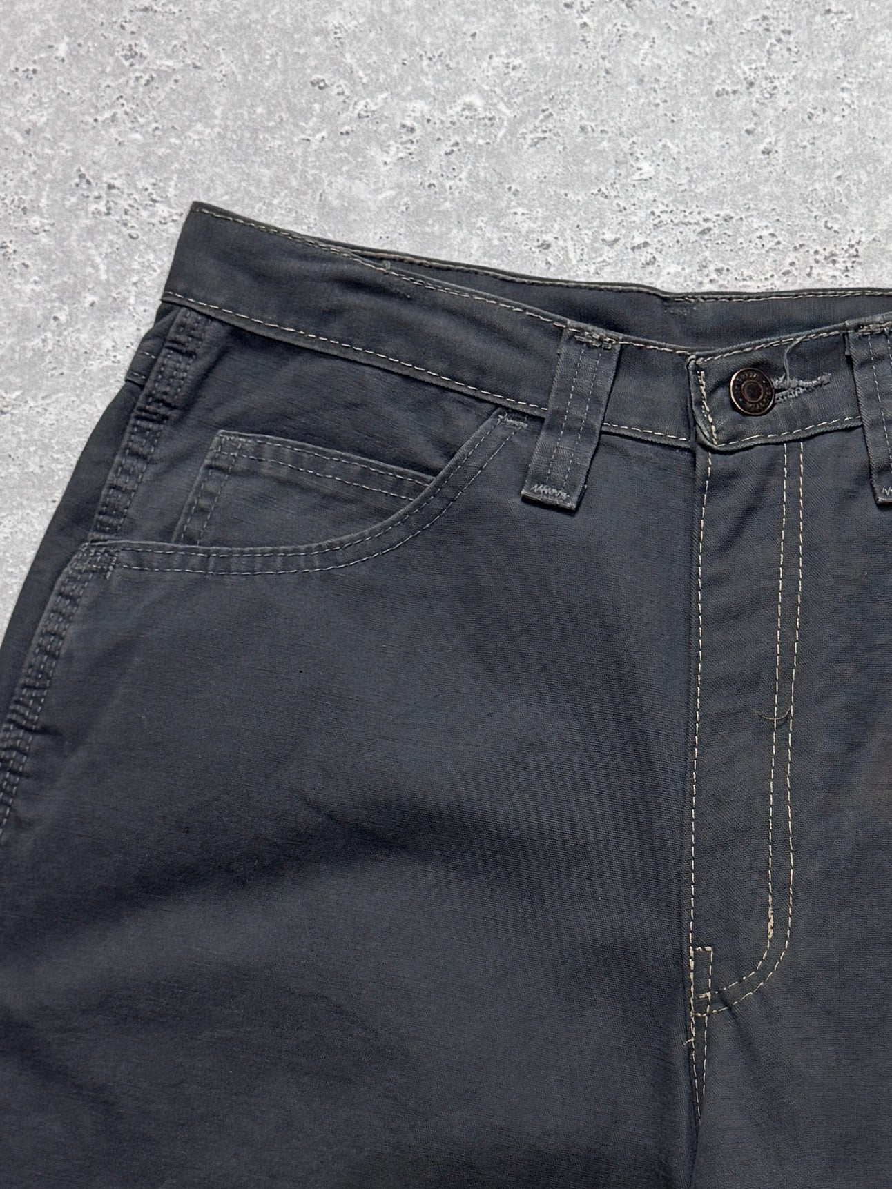 Vintage 2000s Wrangler Carpenter Shorts (30")