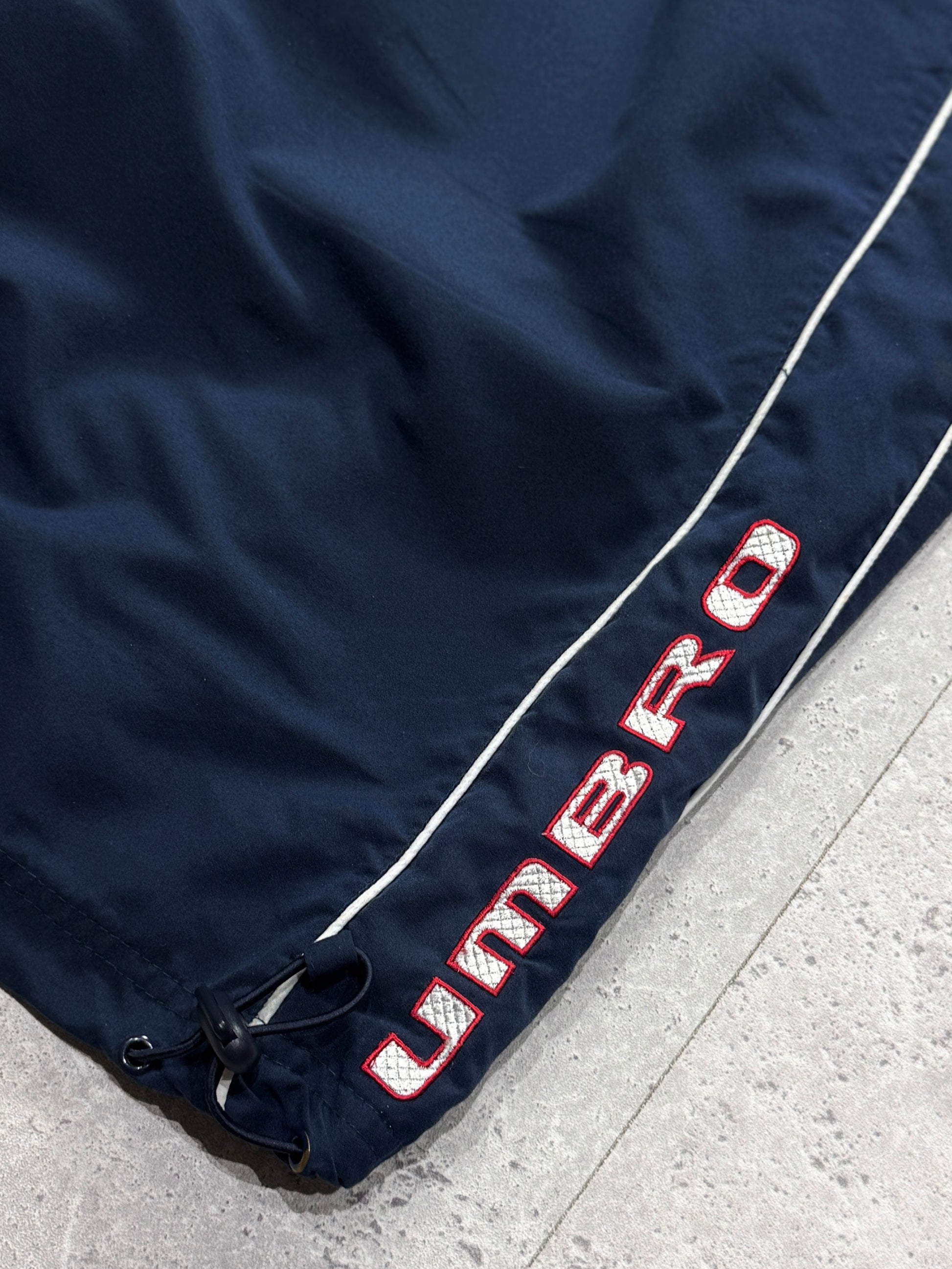 Vintage 2000s Umbro 3/4 Adjustable Track Shorts (L)