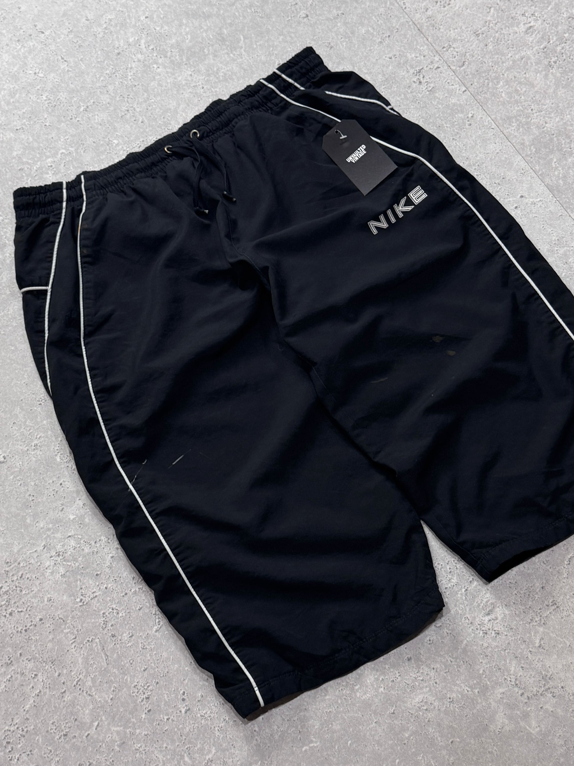 Vintage 2000s Nike Spellout 3/4 Track Shorts (XL)