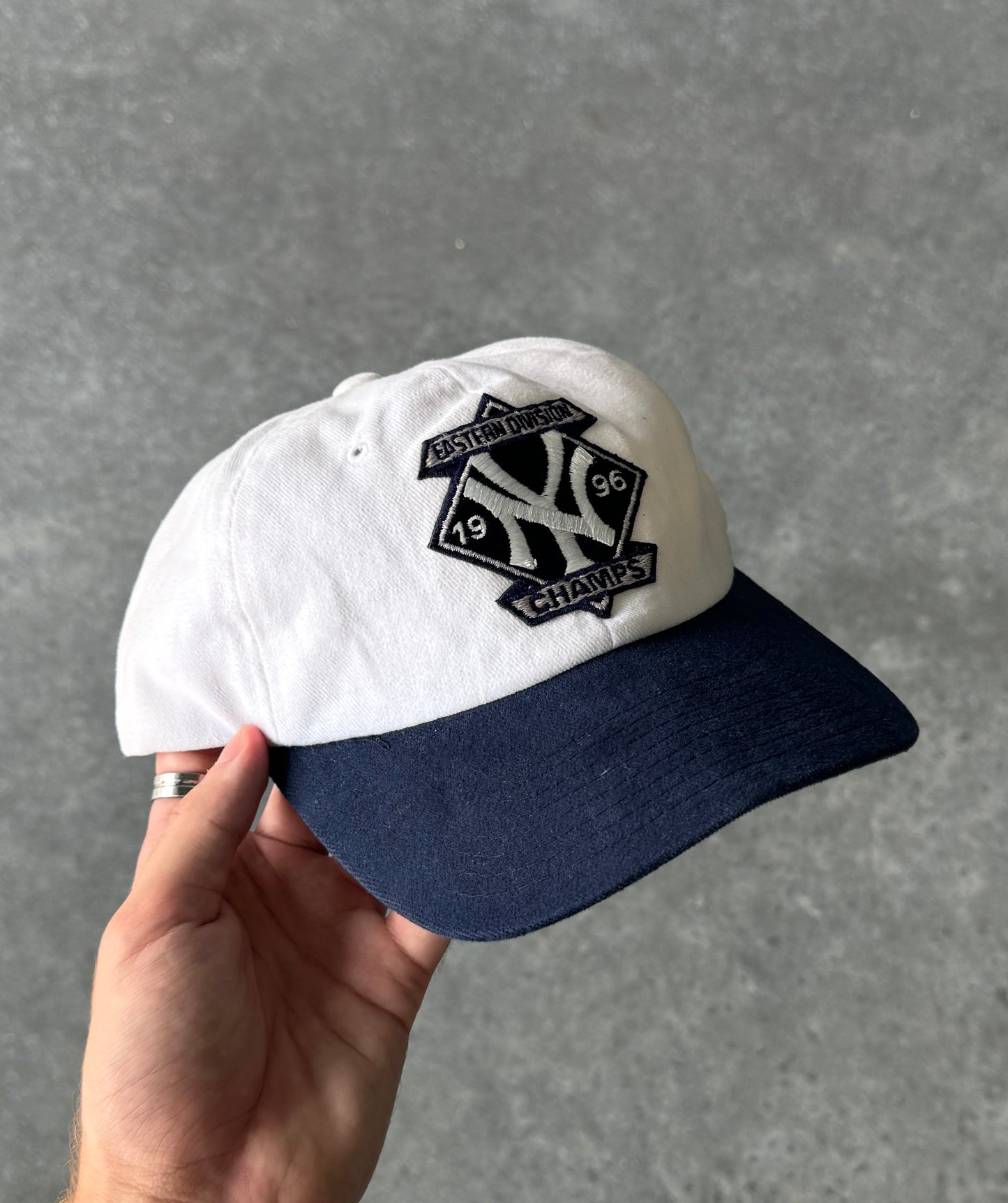 Vintage 96' New York Yankees Cap (OSFA)