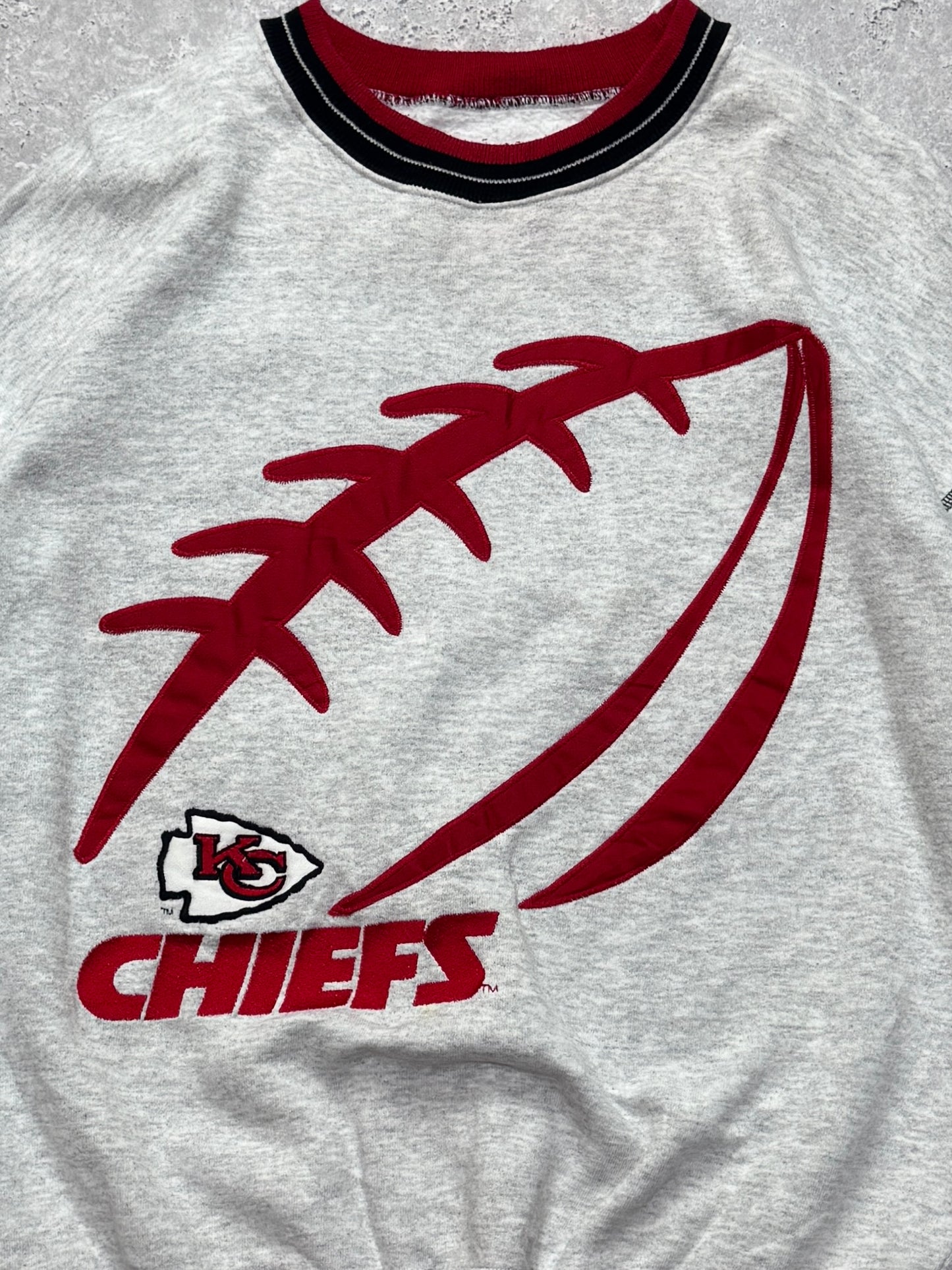 Vintage 90s Kansas City Chiefs Embroidered NFL Sweater (L)