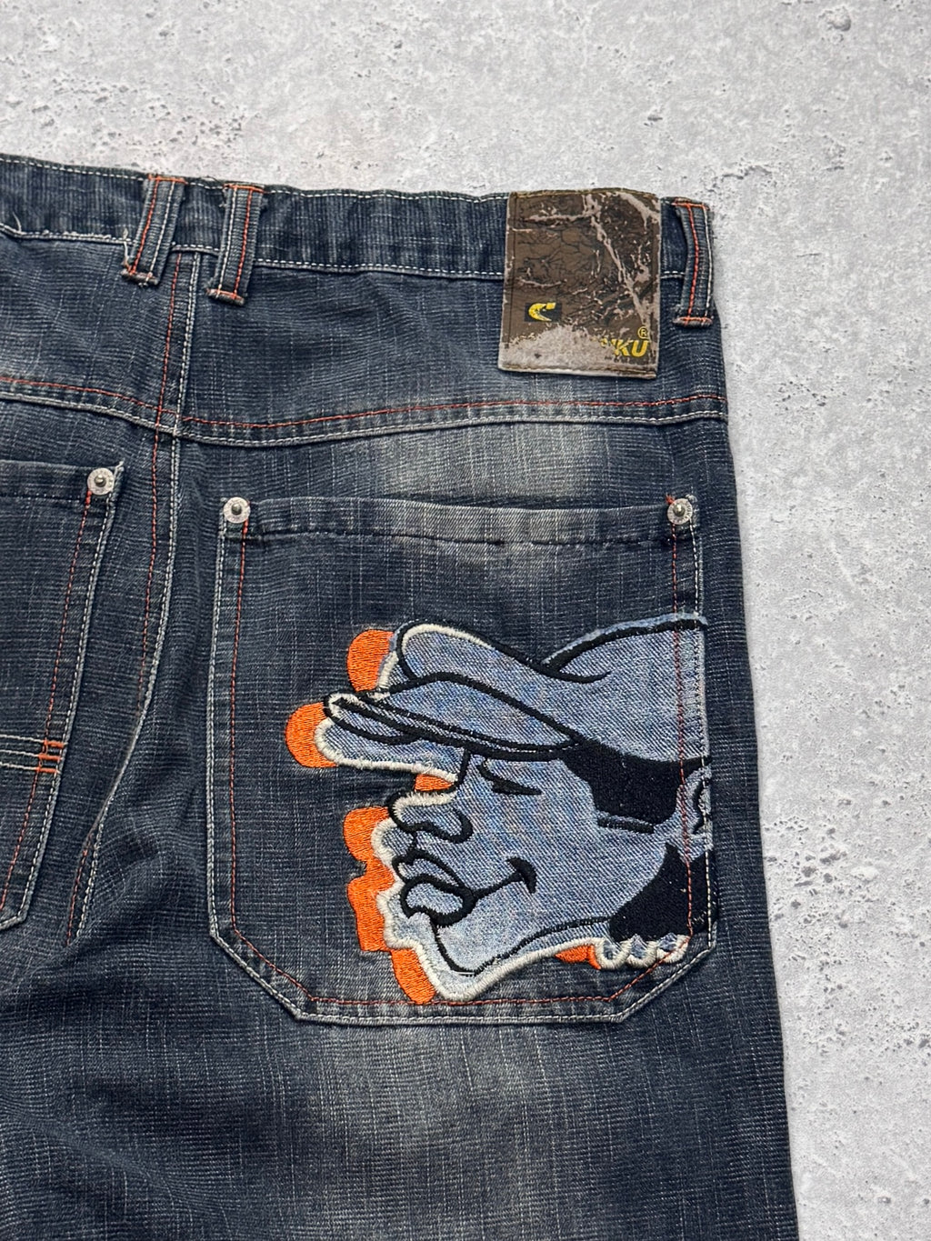 Vintage Y2K Baggy Graphic Carpenter Jorts (28”)