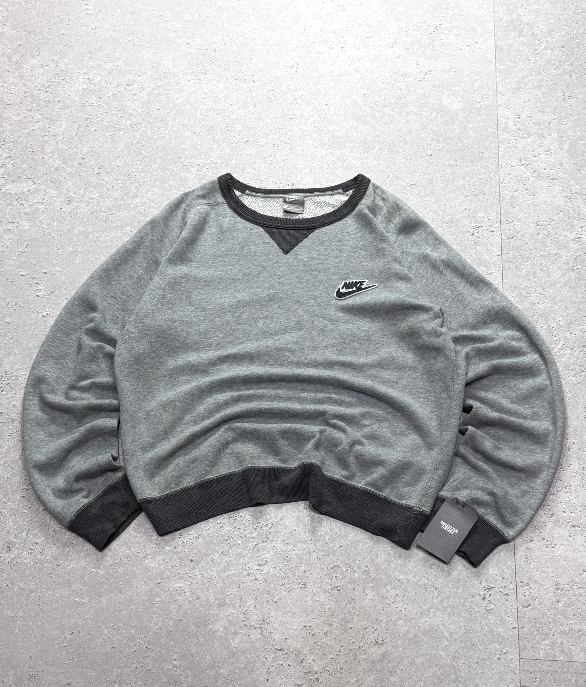 Vintage 2000s Nike Lightweight Sweater (M)