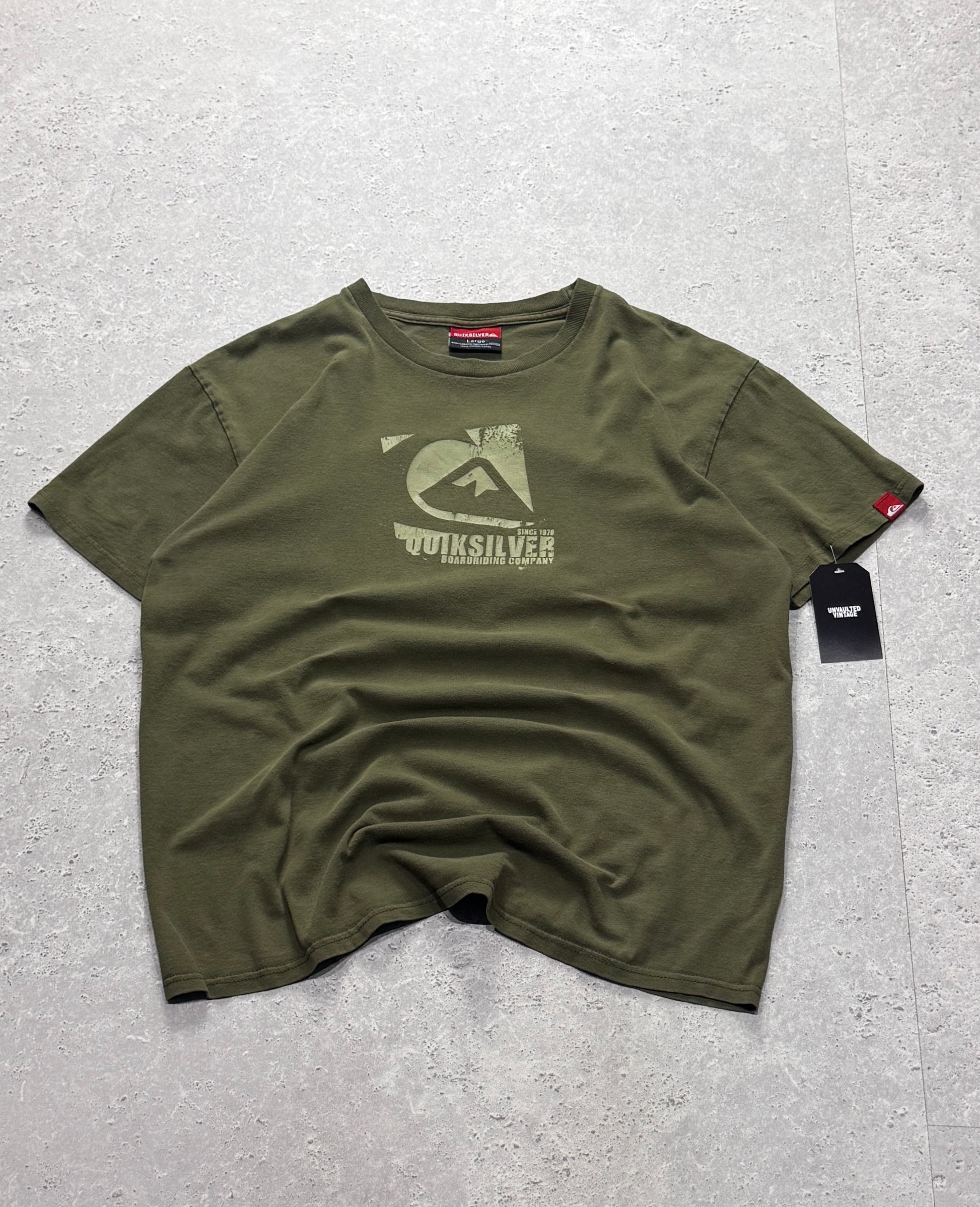 Vintage Y2K Quiksilver Boarding Tee (M)