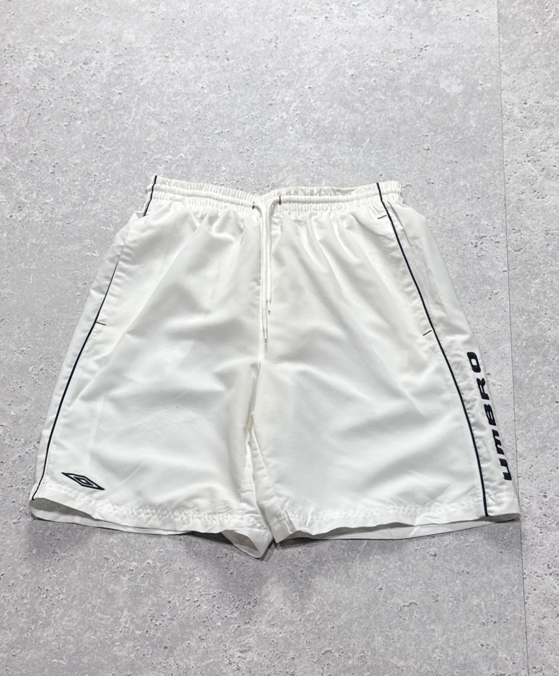 Vintage 2000s Umbro Track Shorts (M)