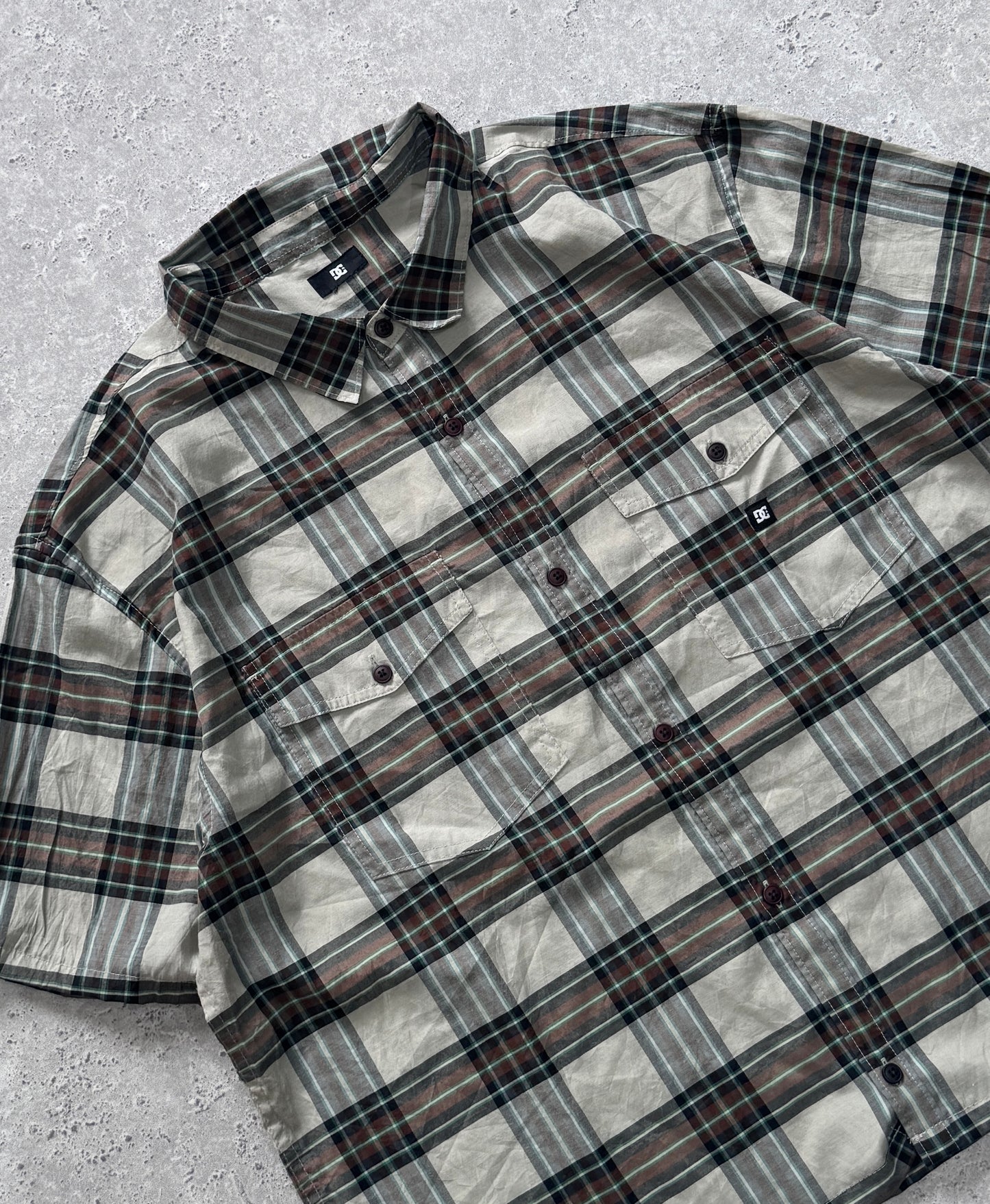 Vintage 00s DC Cropped Button Up Shirt (L)