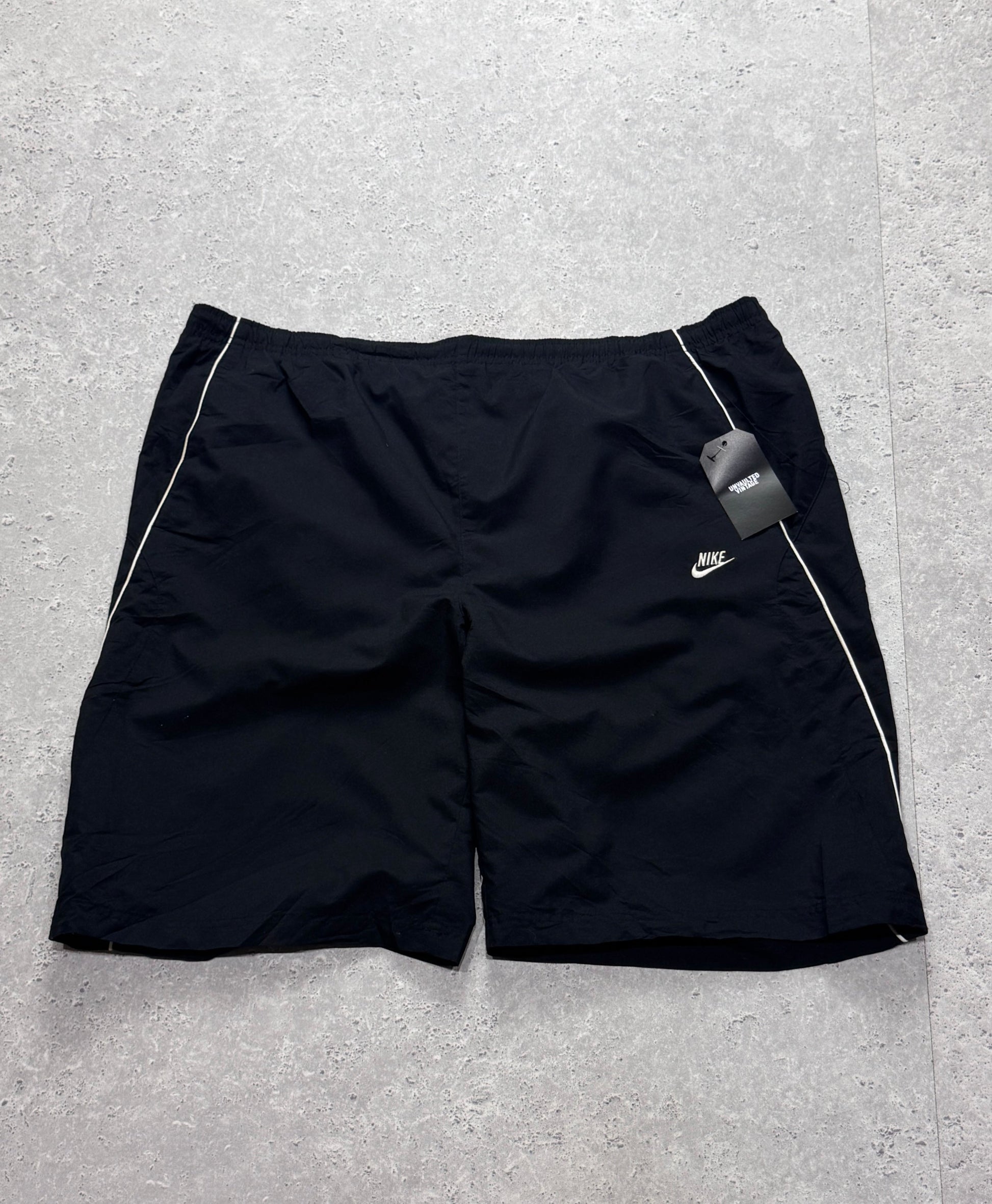 Vintage 2000s Nike Track Shorts (2XL)
