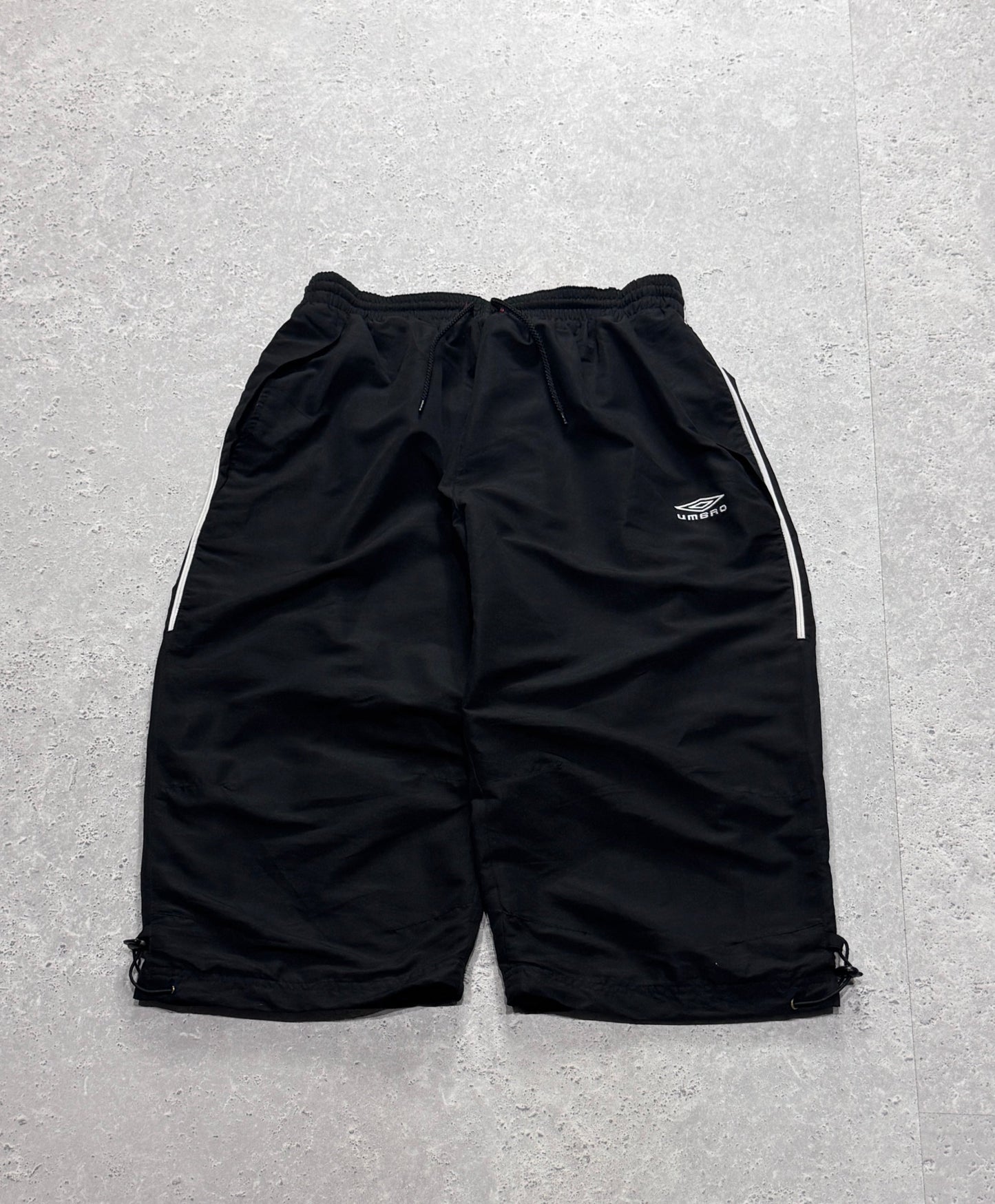 Vintage 2000s Umbro Adjustable 3/4 Track Shorts (30")