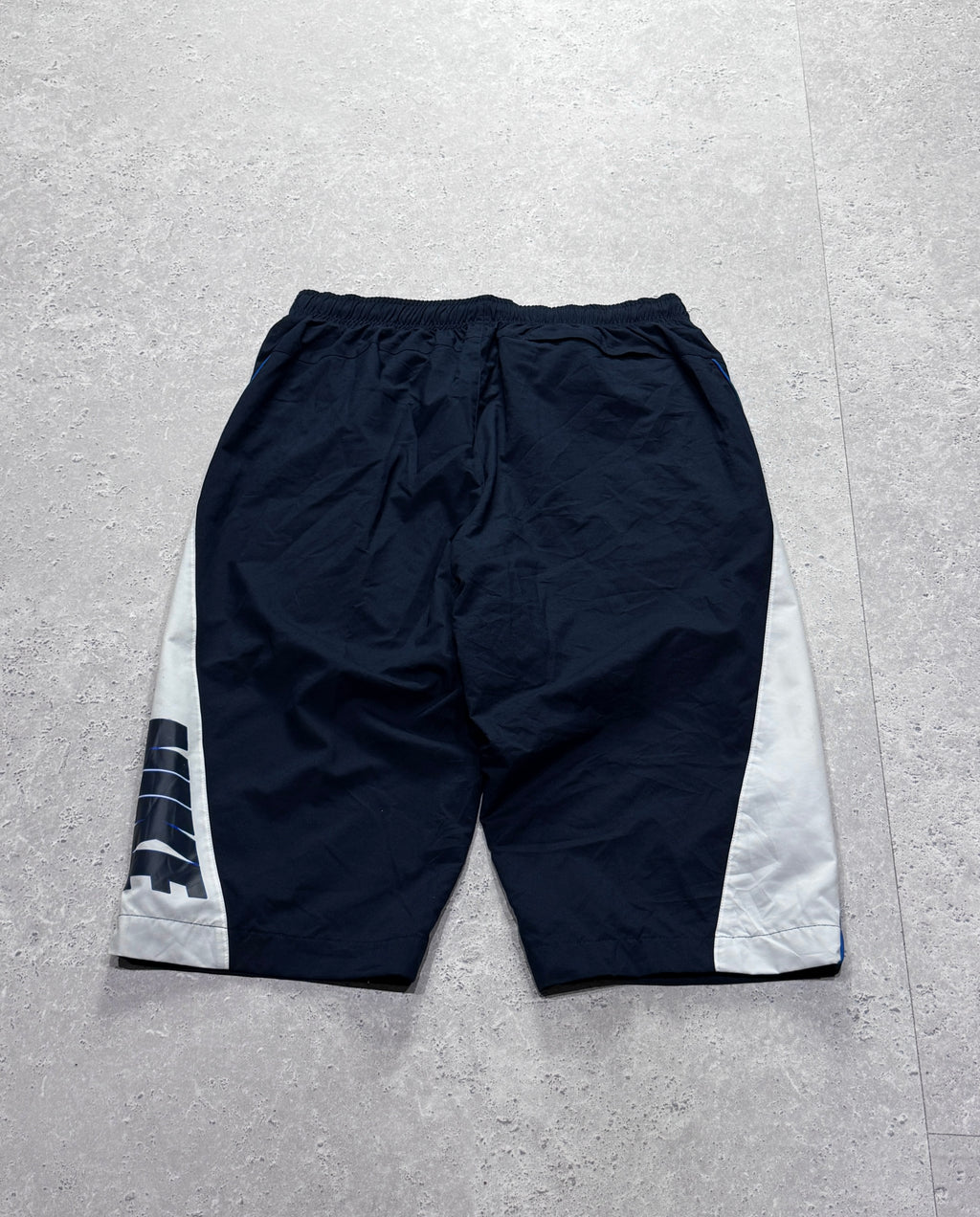 Vintage 2000s Nike Spellout 3/4 Track Shorts (L)