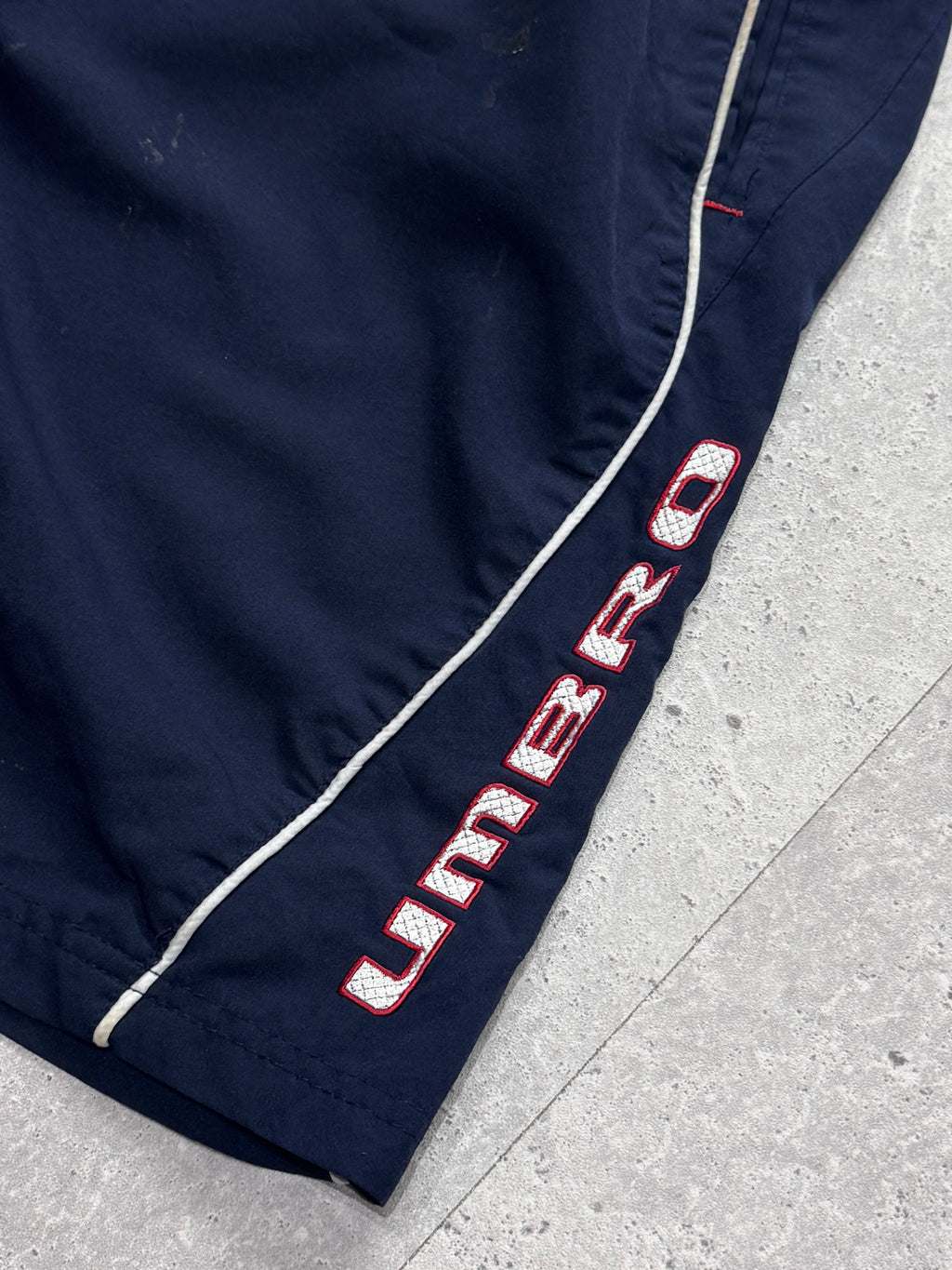 Vintage 2000s Umbro Track Short (M)