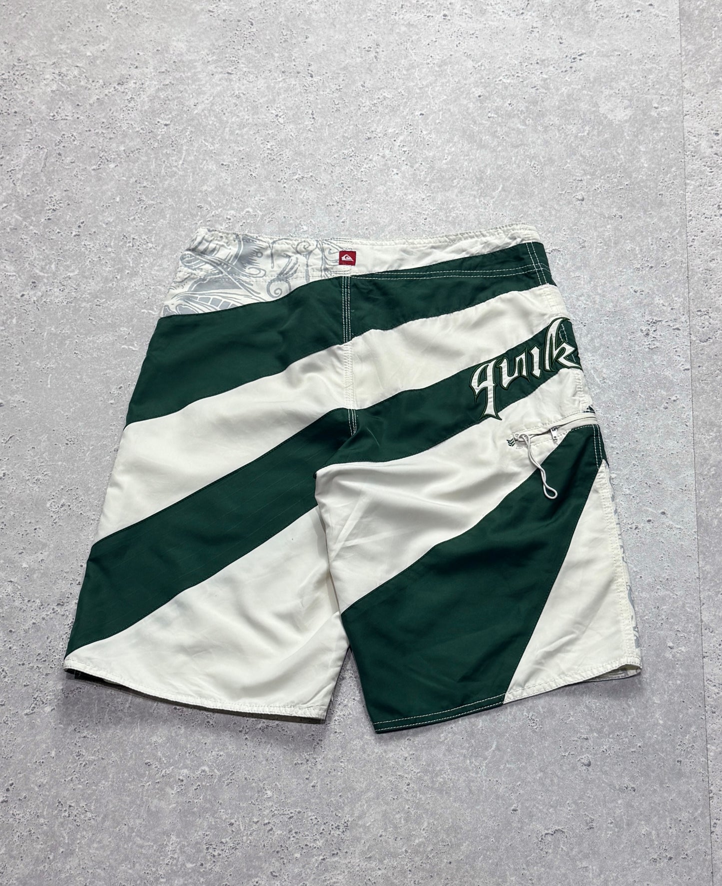 Vintage 2000s Quiksilver Boardshorts (30")