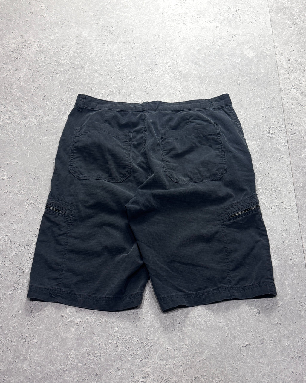 Vintage 2000s Calvin Klein Cargo Dress Shorts (34”)