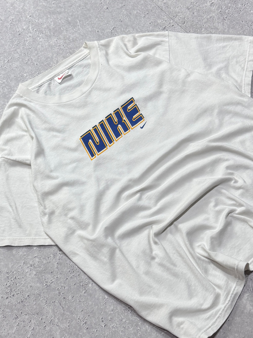 Vintage 90s Nike Spellout Tee (XL)
