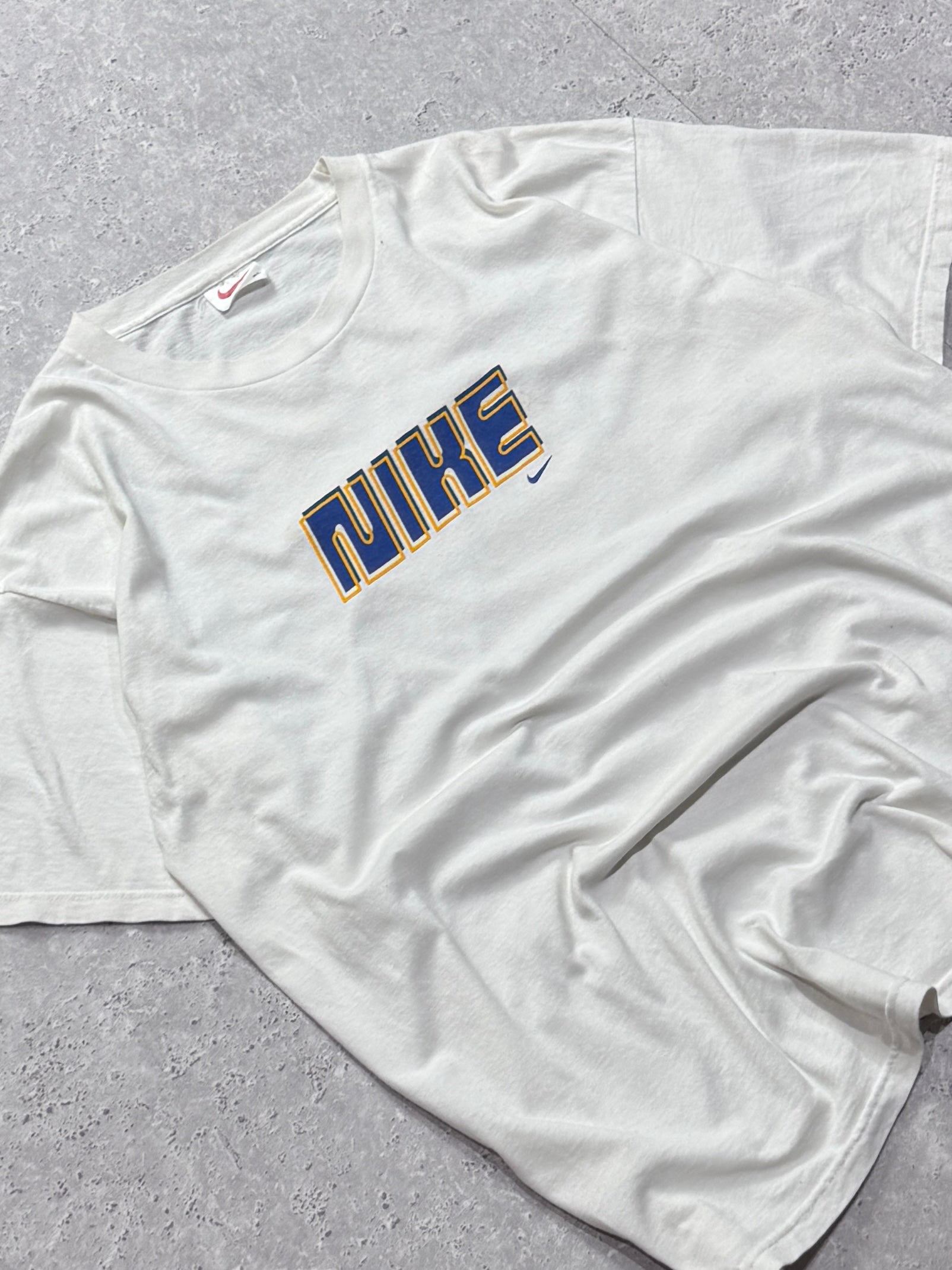 Vintage 90s Nike Spellout Tee (XL)