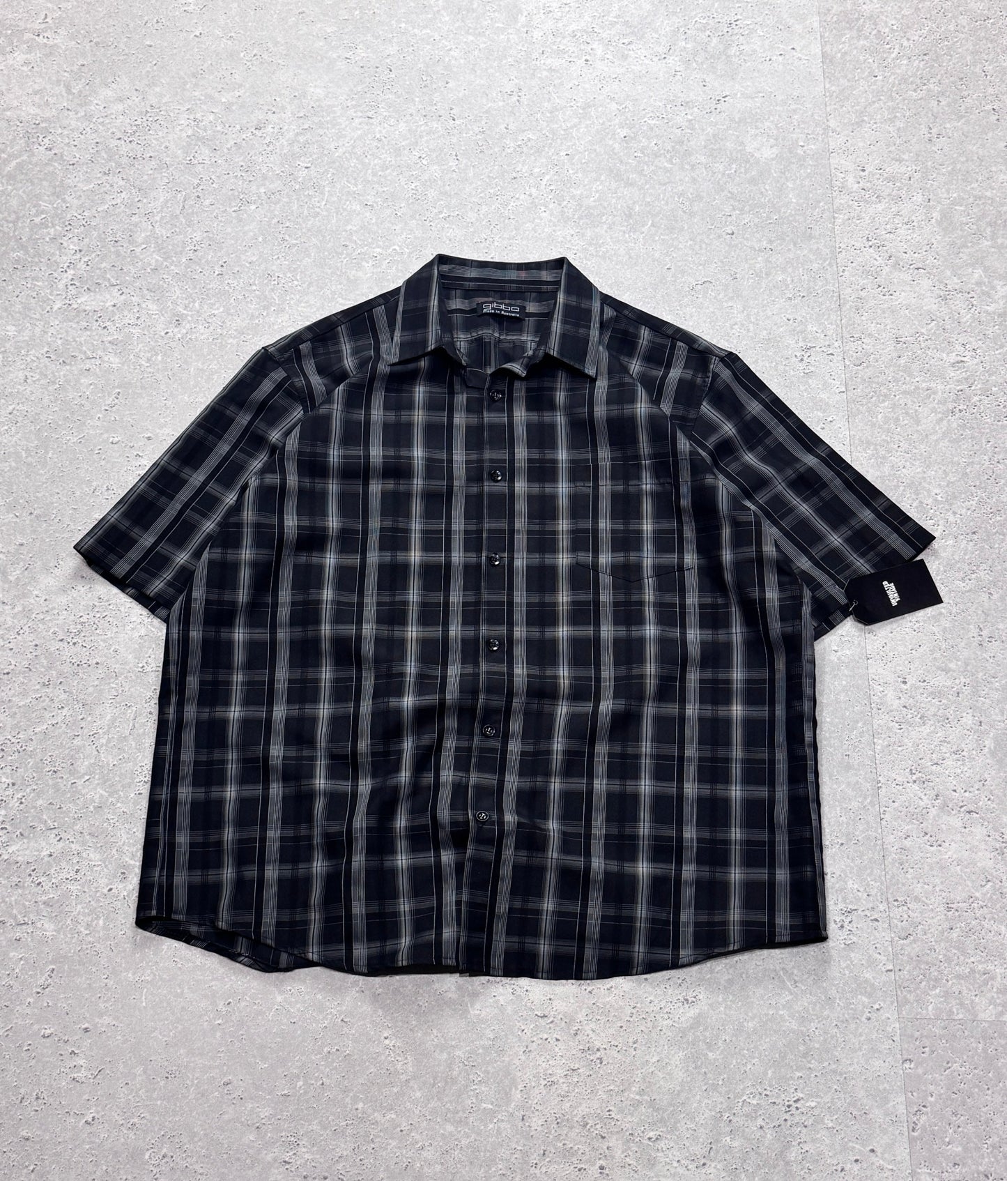 Vintage 90s Australian Made Button Up Shirt (2XL)