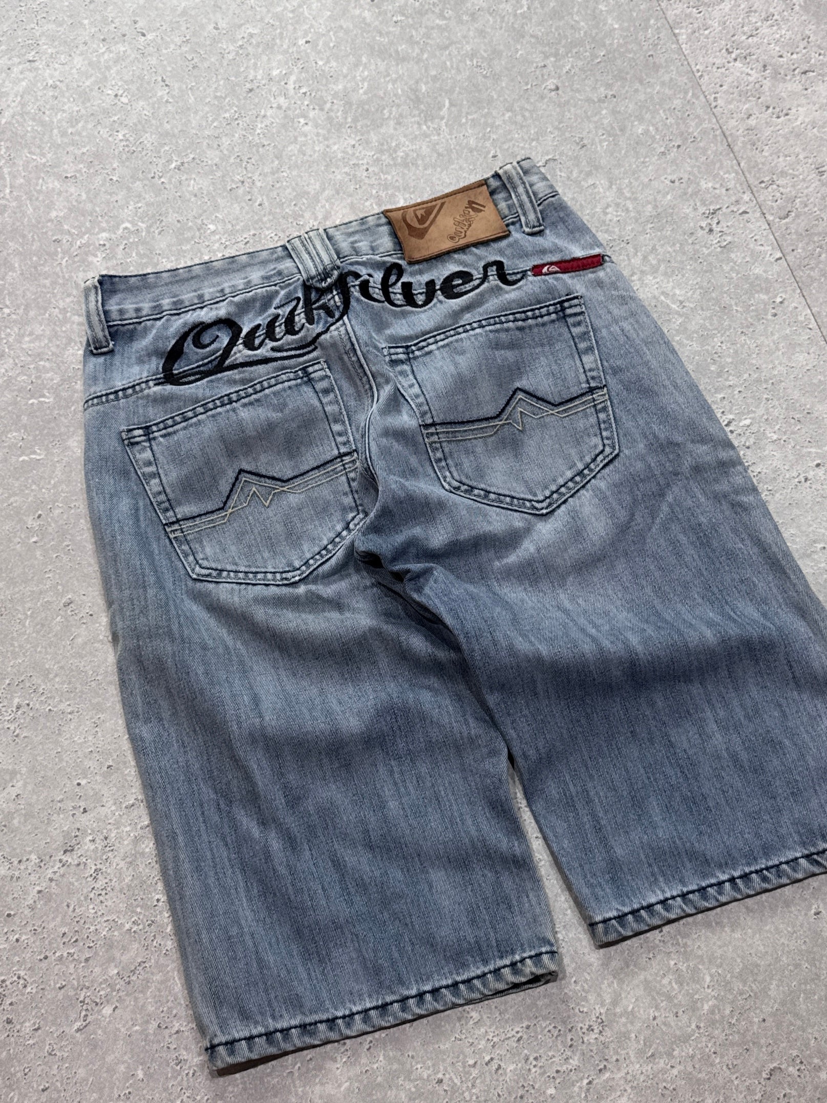 Vintage Y2K Quiksilver Denim Jorts (28")