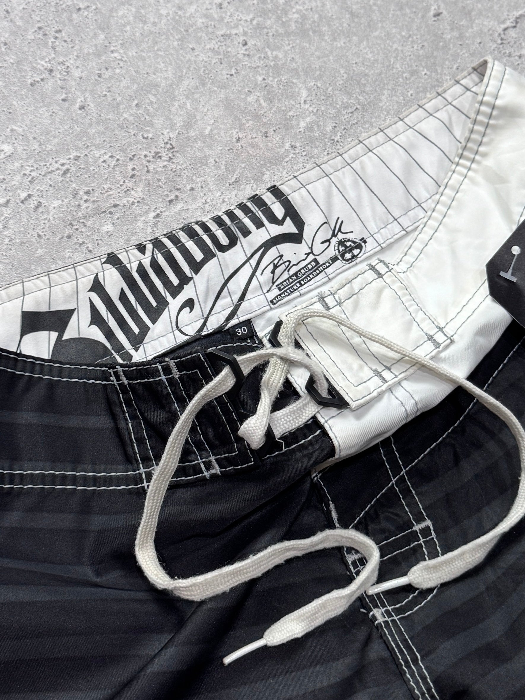 Vintage 2000s Billabong “Brian Grubb” Boardshorts (30”)