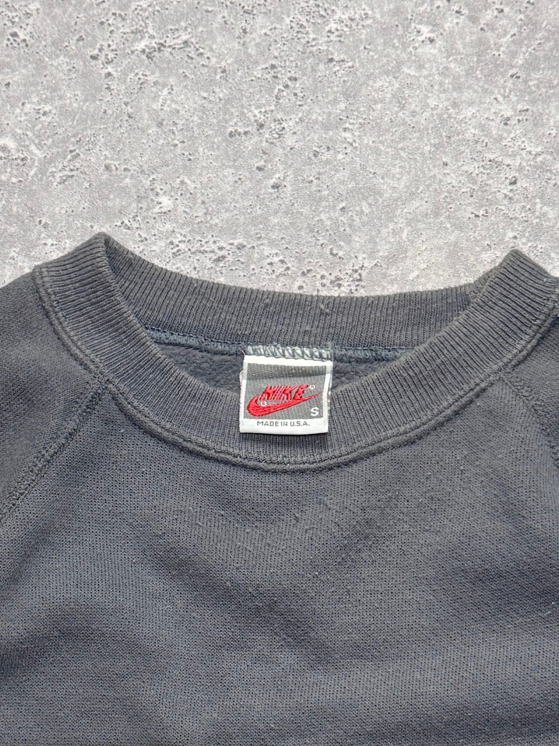 Vintage 90s Nike Essential Sweater (S)