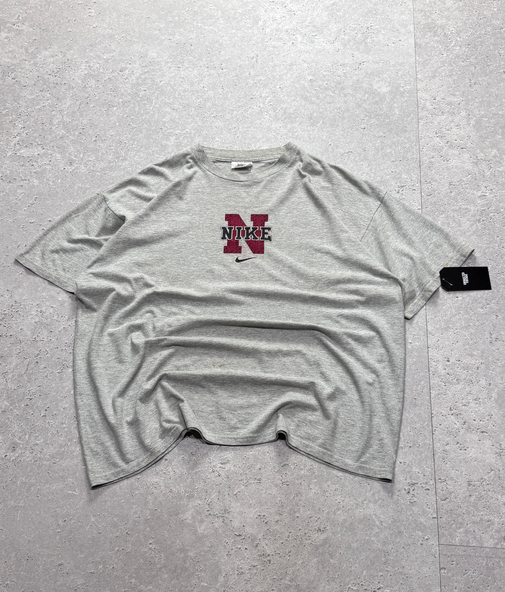 Vintage 90s Nike Logo Tee (L)