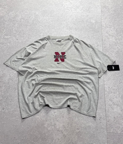 Vintage 90s Nike Logo Tee (L)