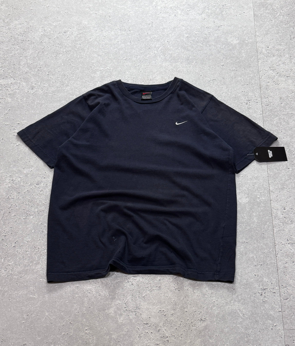 Vintage 2000s Nike Essential Tee (S)
