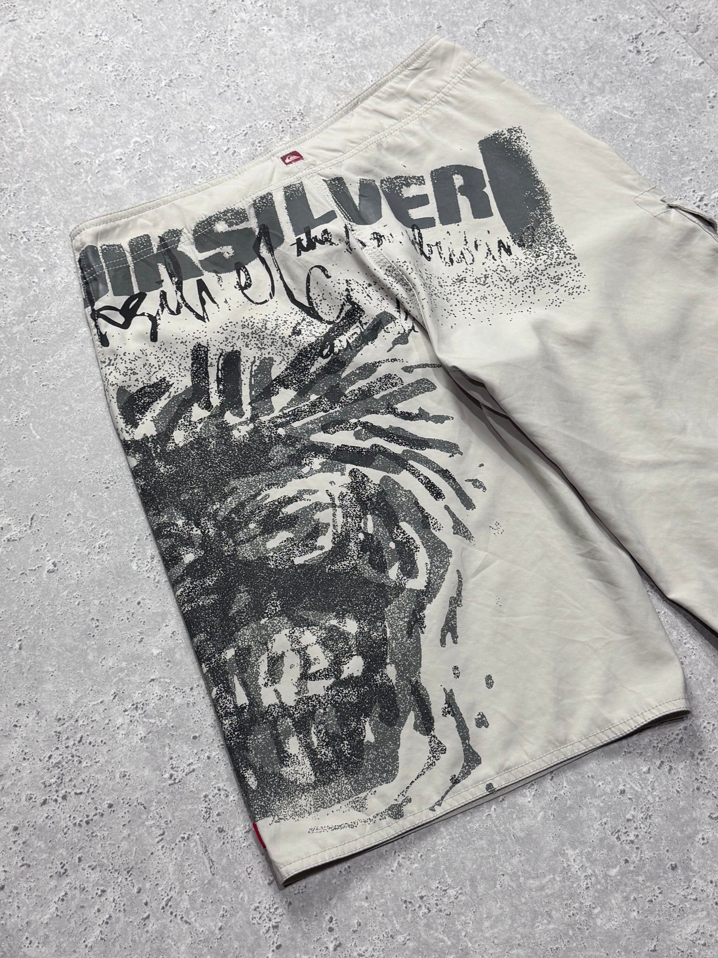Vintage Y2K Quiksilver Boardshorts (30")