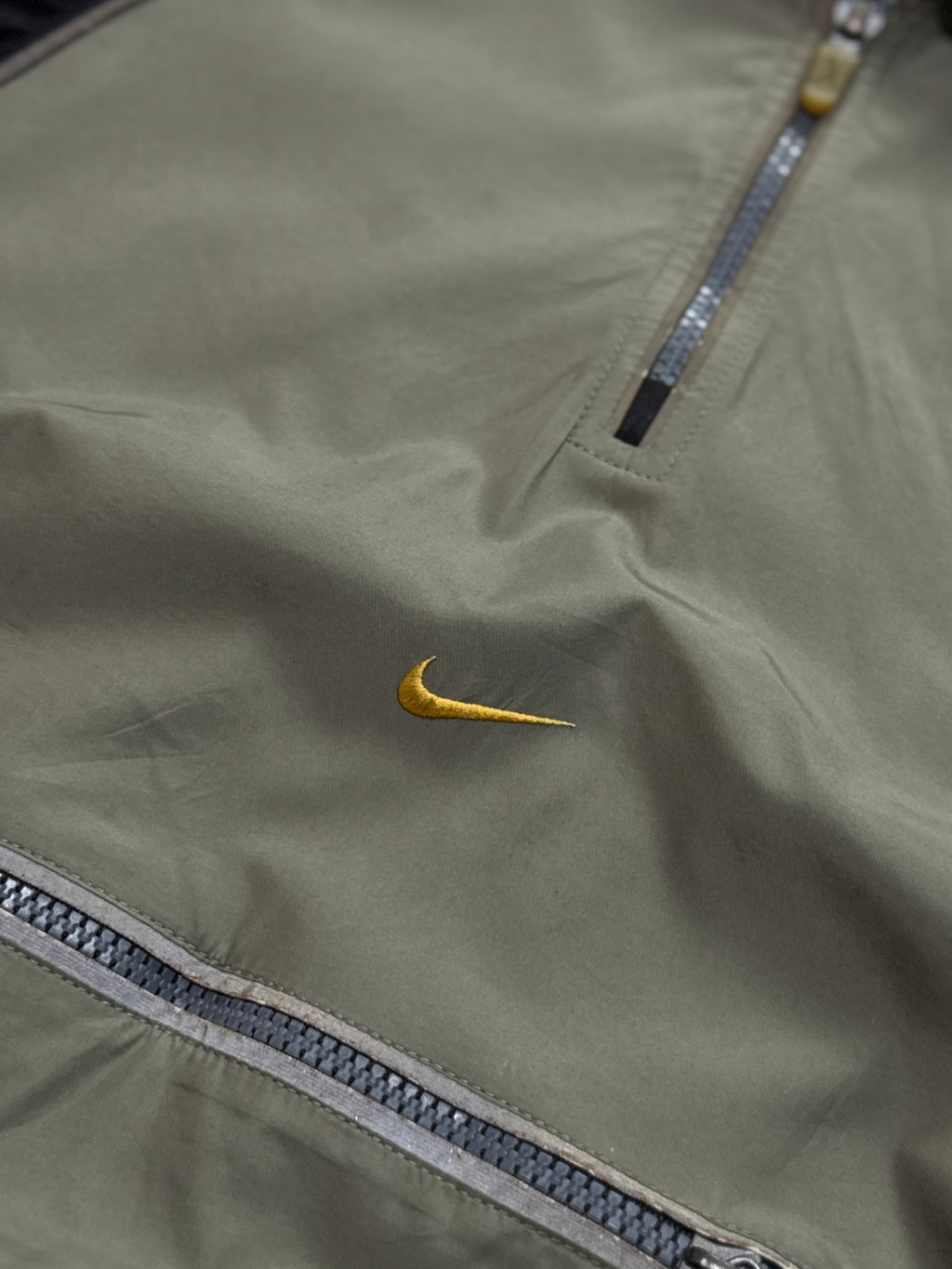 Vintage 2000s Nike Utility Windbreaker Jacket (L)