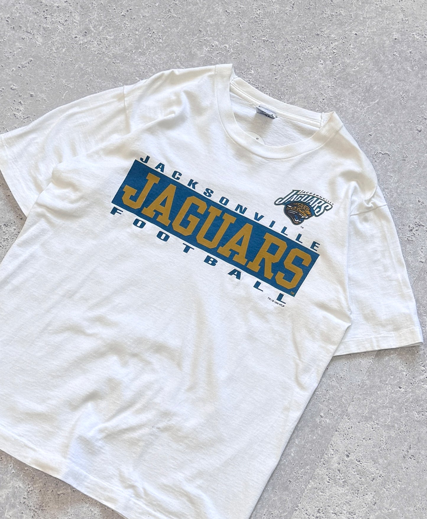 Vintage 90s Jacksonville Jaguars NFL Tee (L)